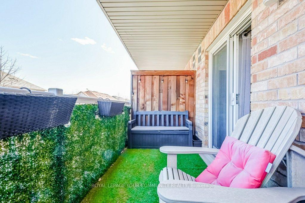 4 Bedrooms Condo at 651 Warden, Toronto For sale