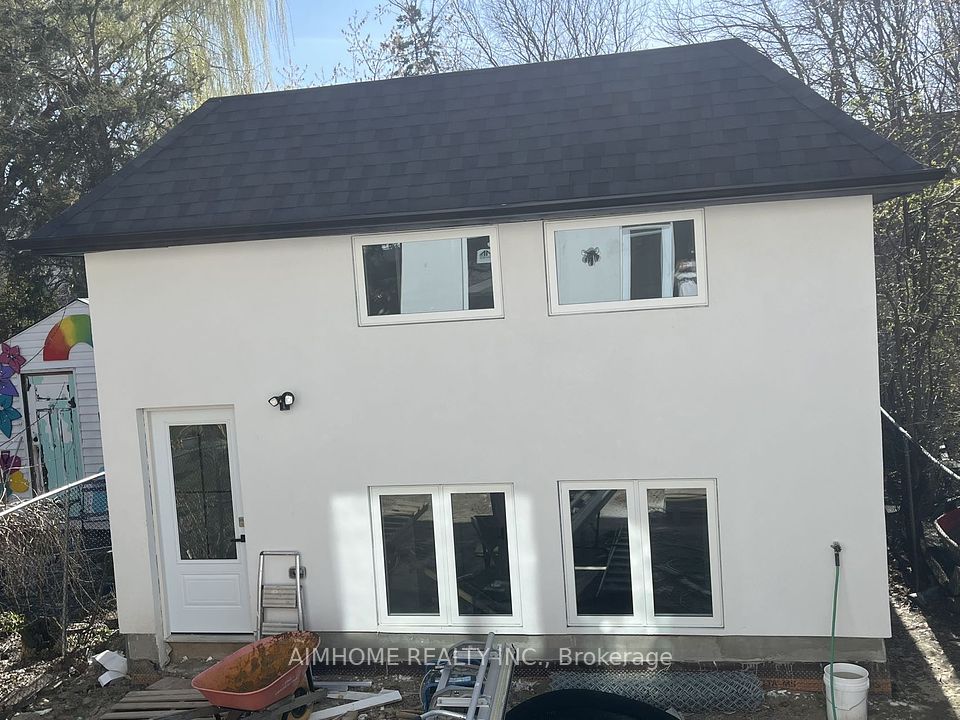 178 Barrington