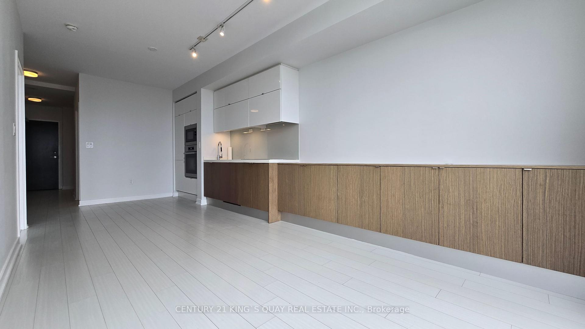 2 Bedrooms Condo at 21 Iceboat, Toronto For sale