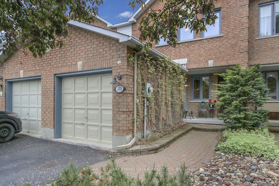 101 Mcgibbon Drive, Kanata, ON K2L 4A4