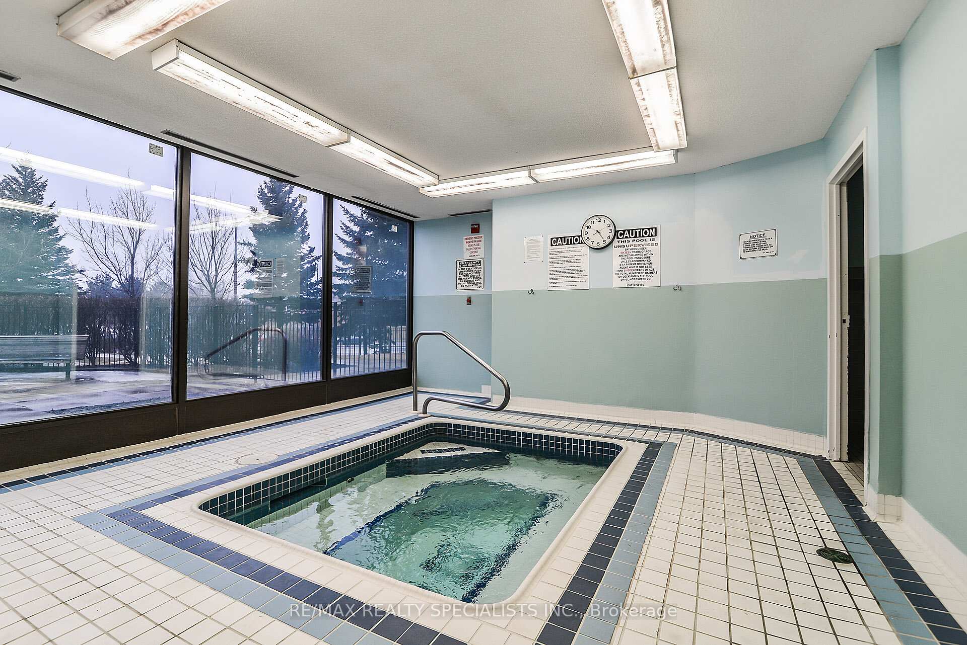 3 Bedrooms Co-op at 350 Webb, Mississauga For sale