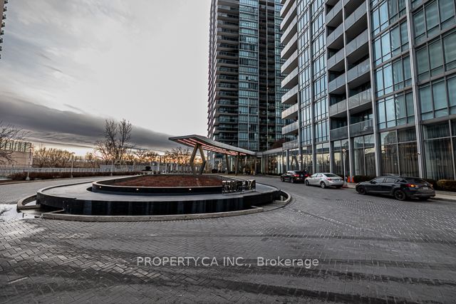 90 Park Lawn Road, #2811