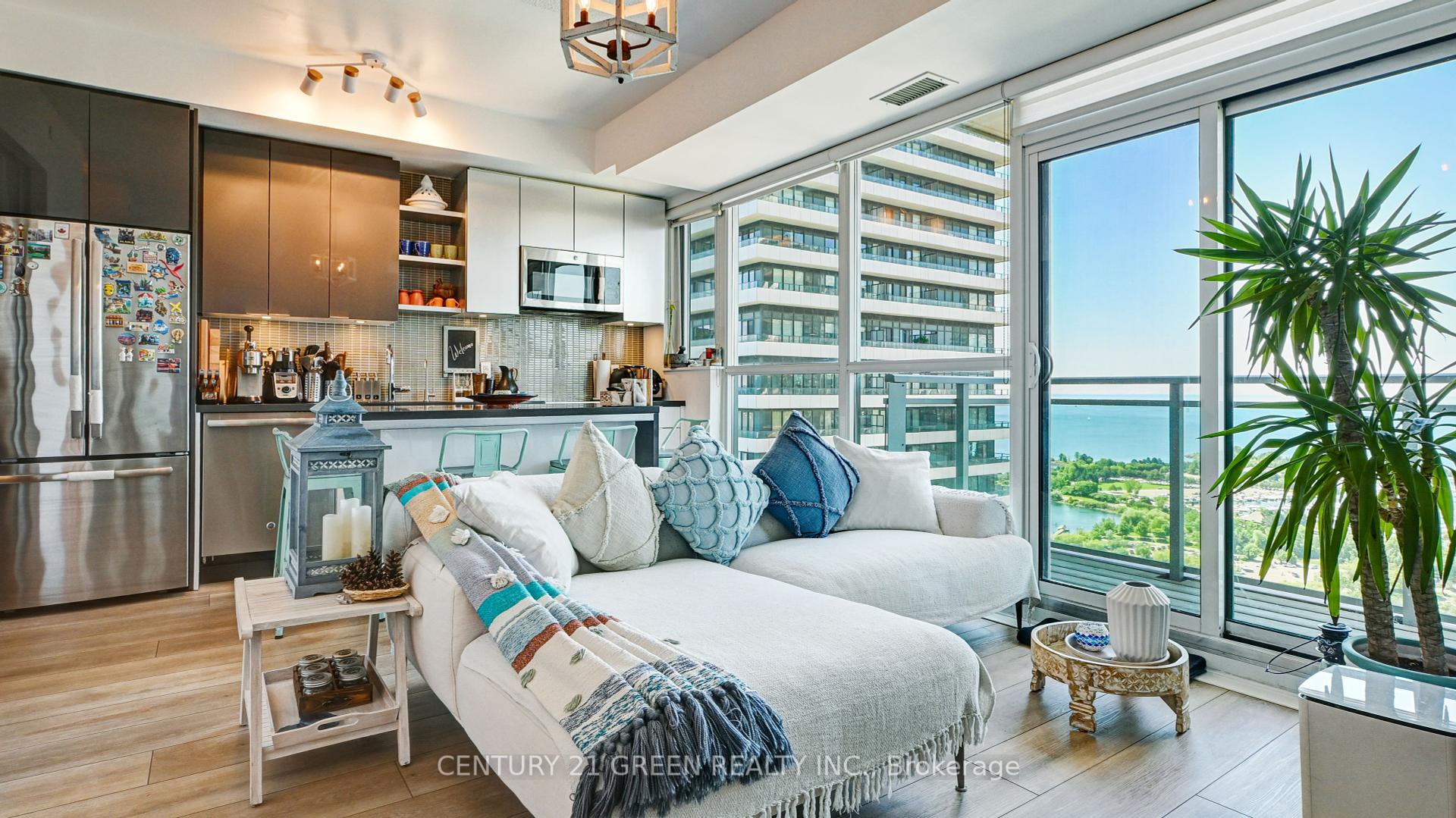 2 Bedrooms Condo at 33 Shore Breeze, Toronto For sale