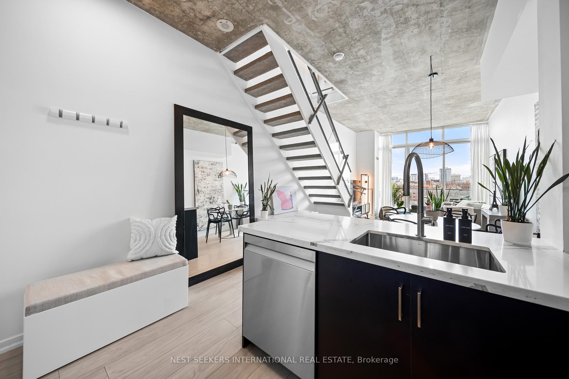 2 Bedrooms Condo at 388 Richmond, Toronto For sale