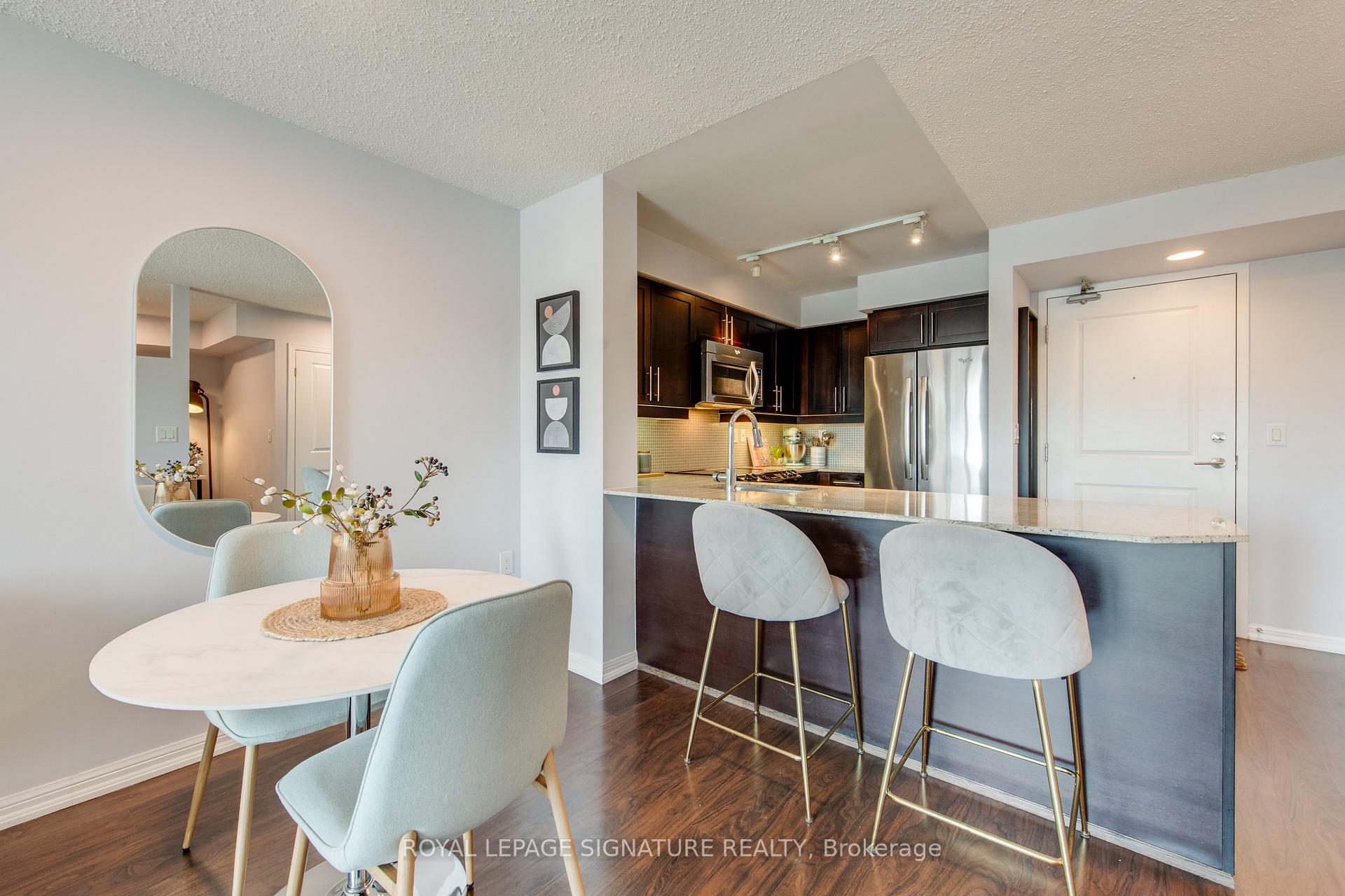 2 Bedrooms Condo at 125 Western Battery, Toronto For sale