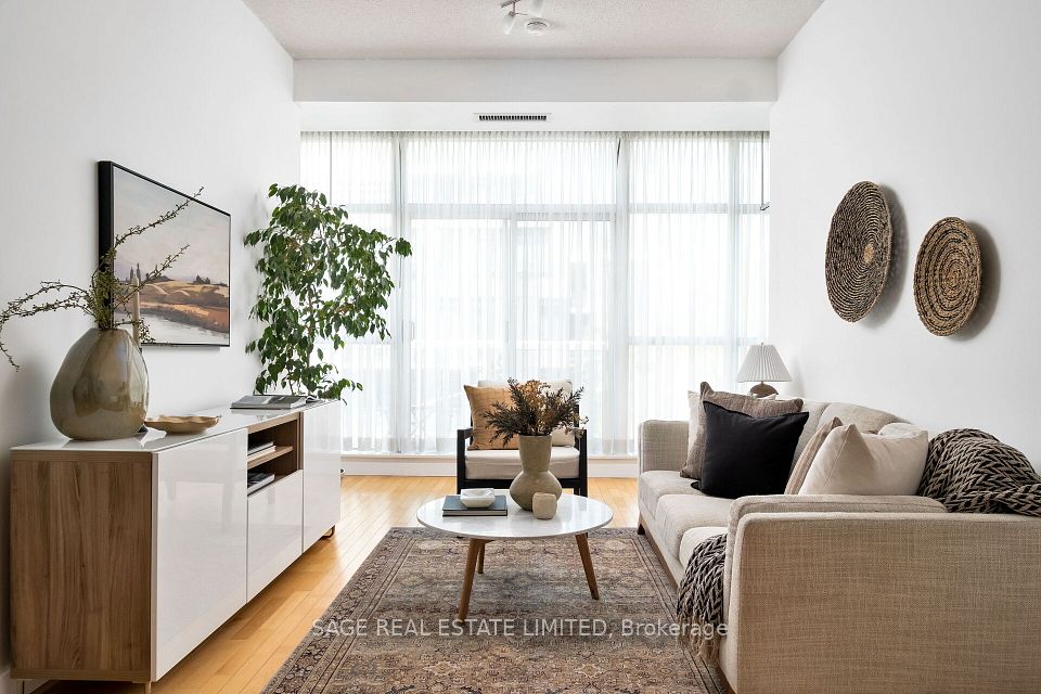 #512 - 601 Kingston Road, Toronto, ON M4E 3Y2