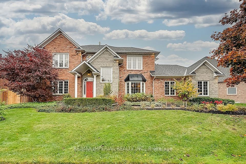 1034 Summit Ridge