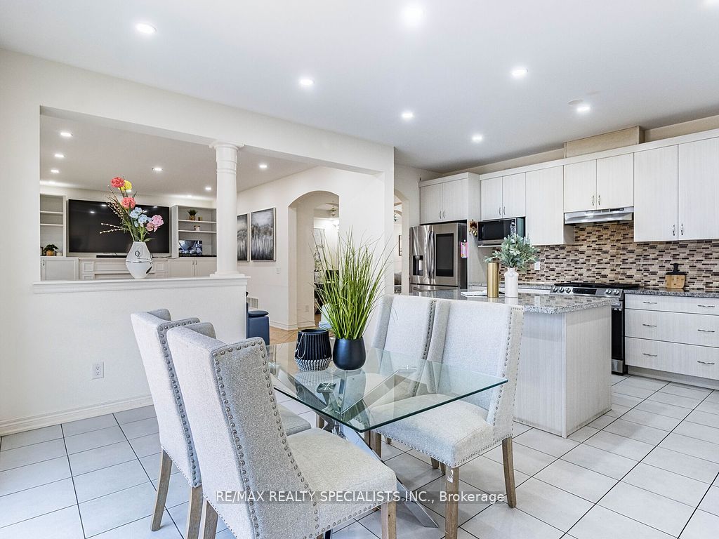 11 Elverton Crescent