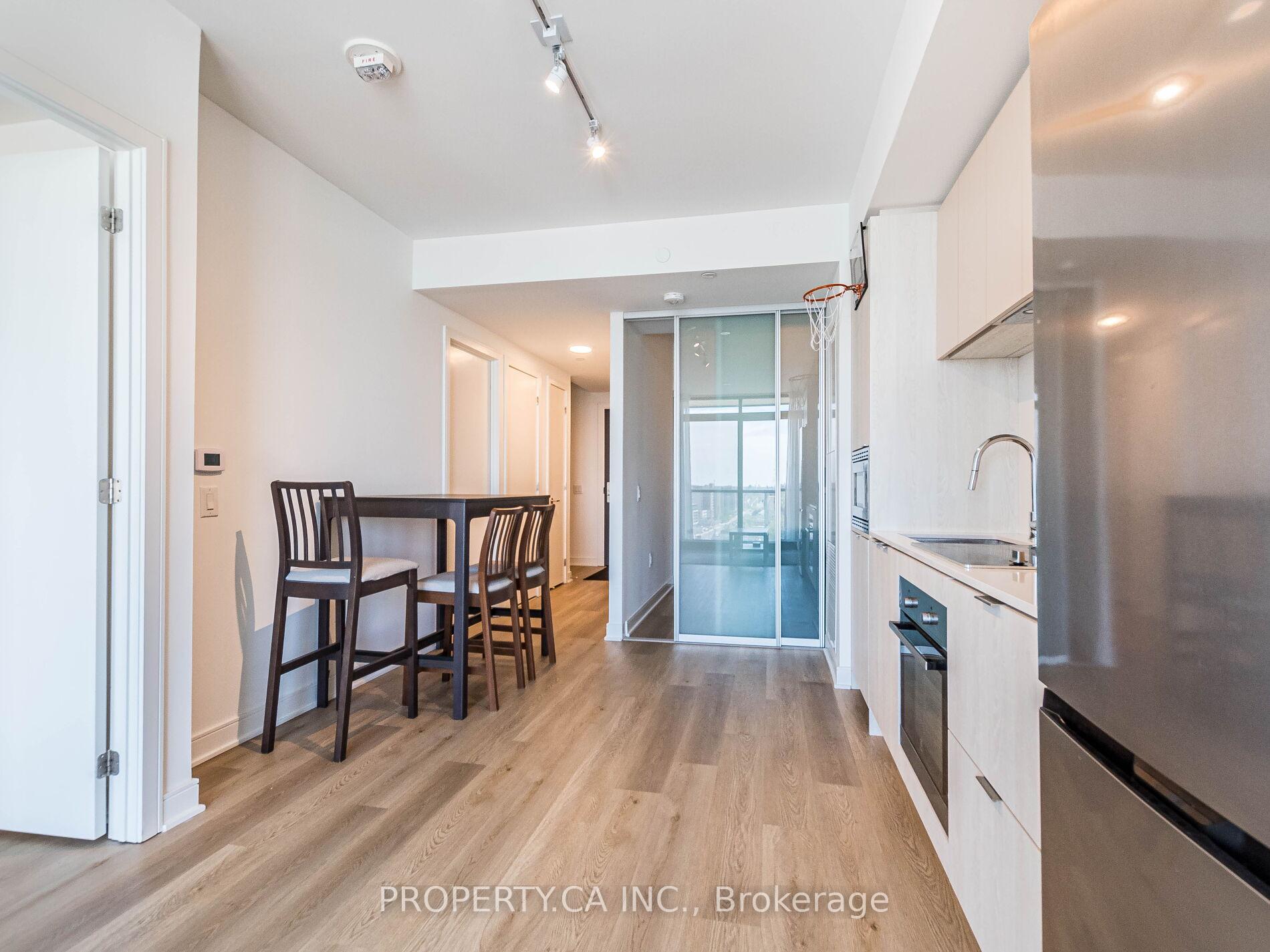 3 Bedrooms Condo at 86 Dundas, Mississauga For sale