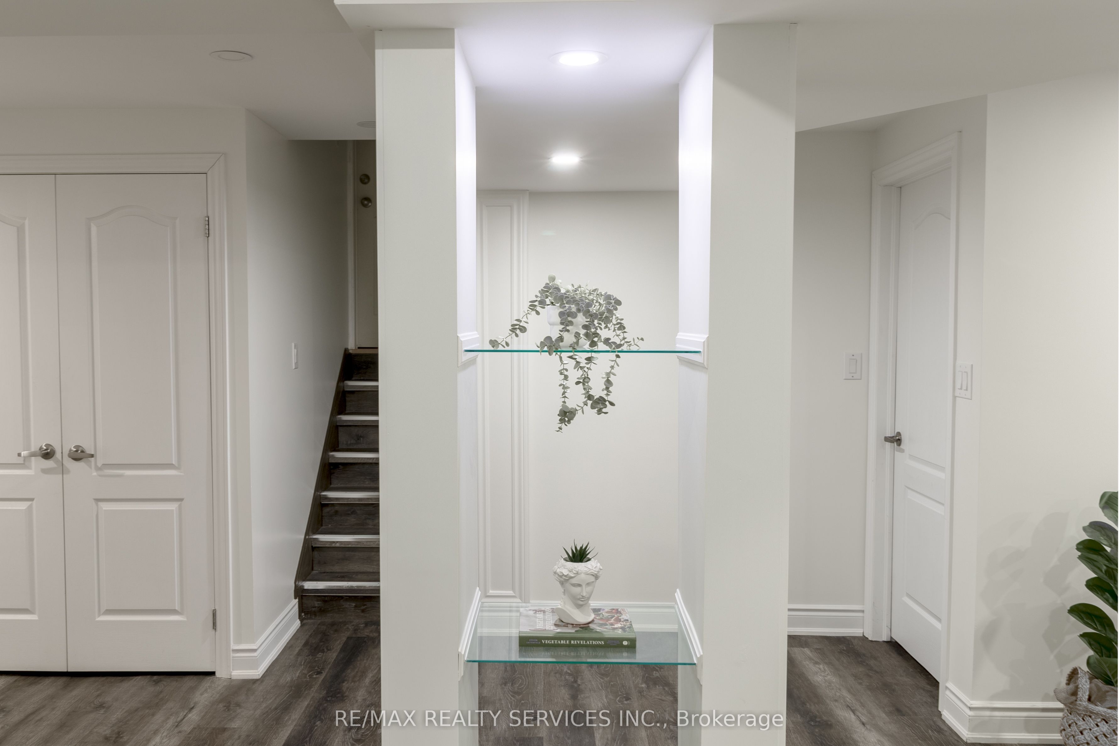5 Upperview Place