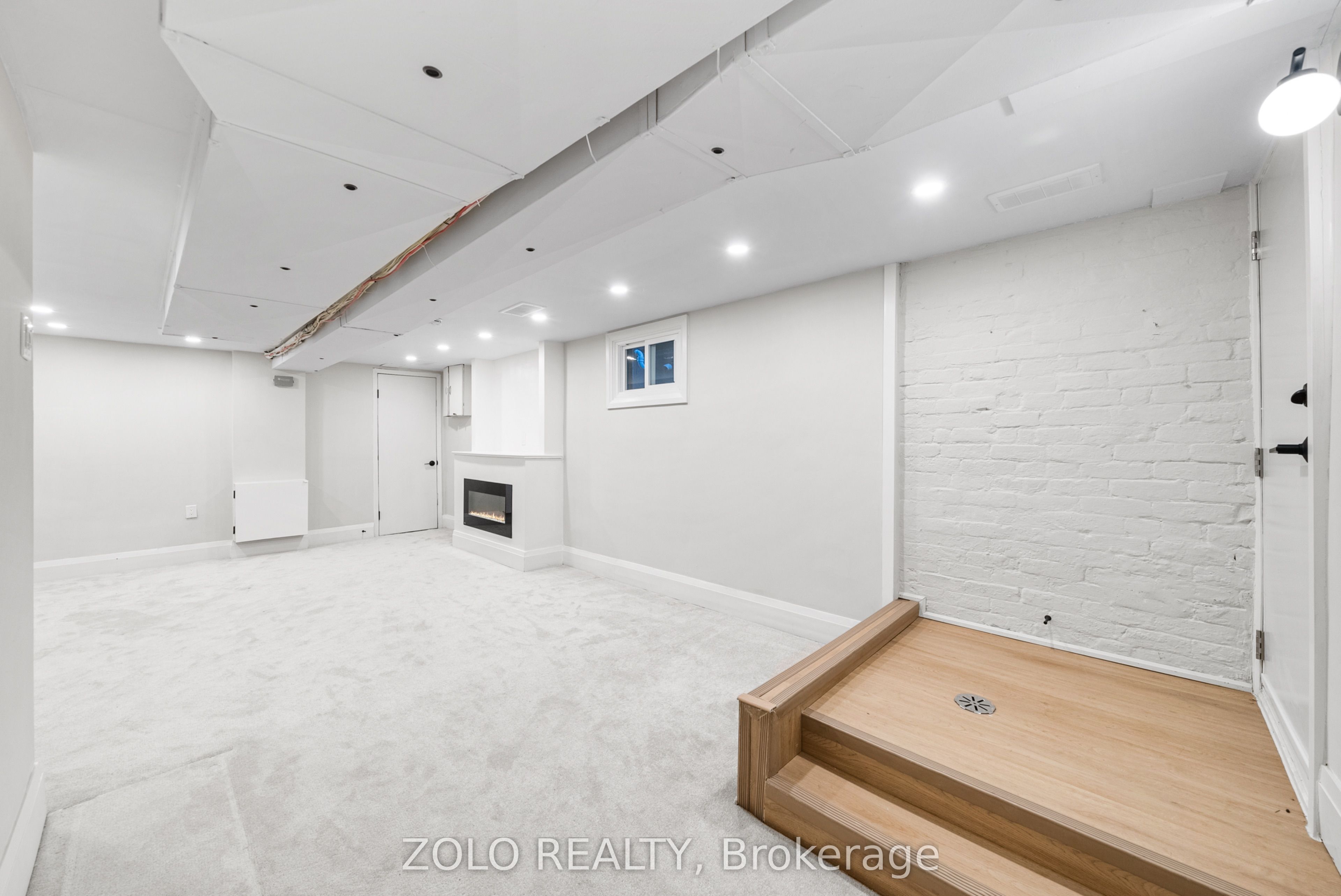 82 Bellwoods Avenue