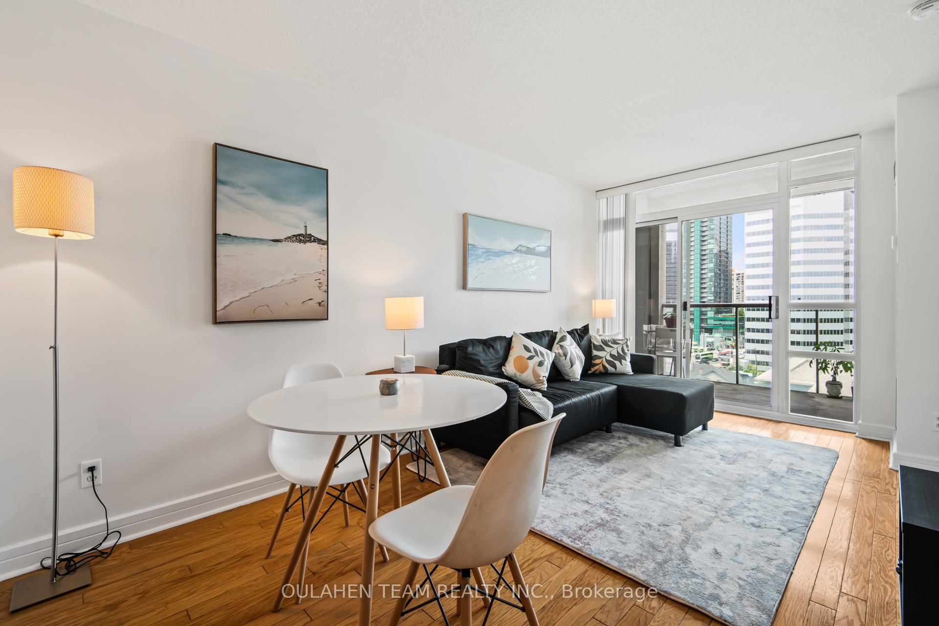 1 Bedroom Condo at 16 Harrison Garden, Toronto For sale