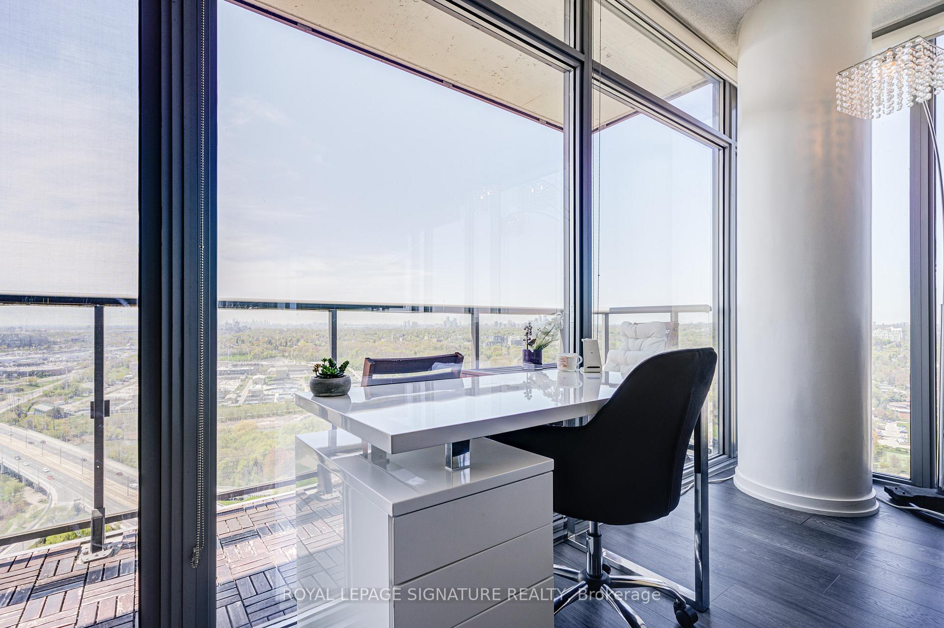 2 Bedrooms Condo at 105 The Queensway, Toronto For sale