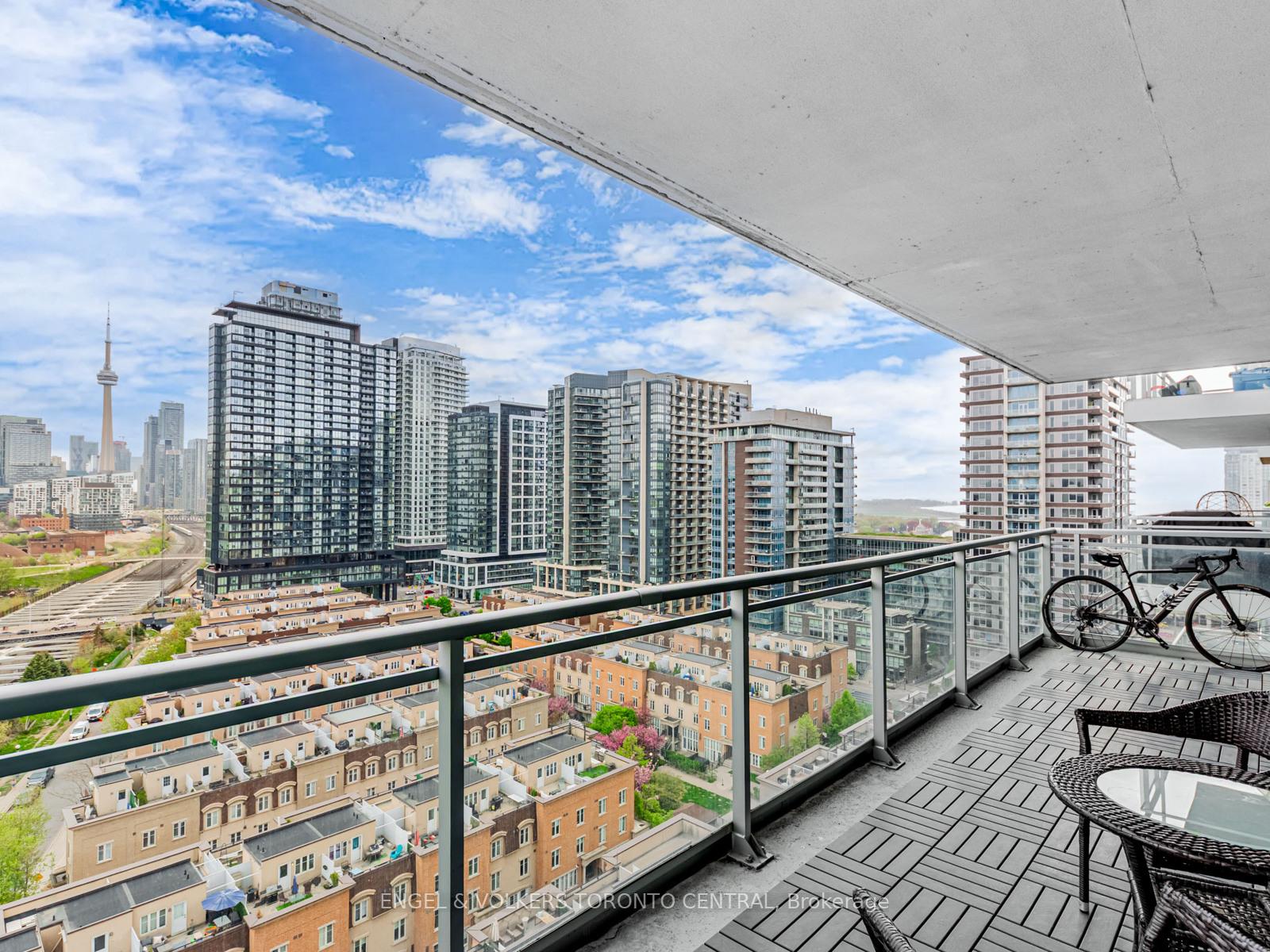 2 Bedrooms Condo at 80 Western Battery, Toronto For sale