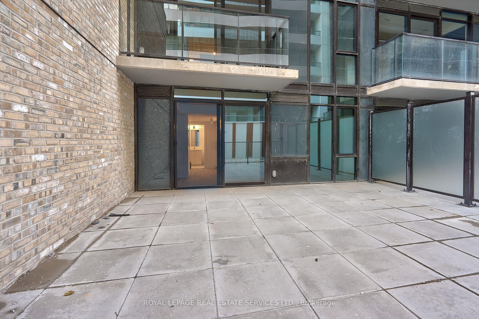 1 Bedroom Condo at 1 Jarvis, Hamilton For sale