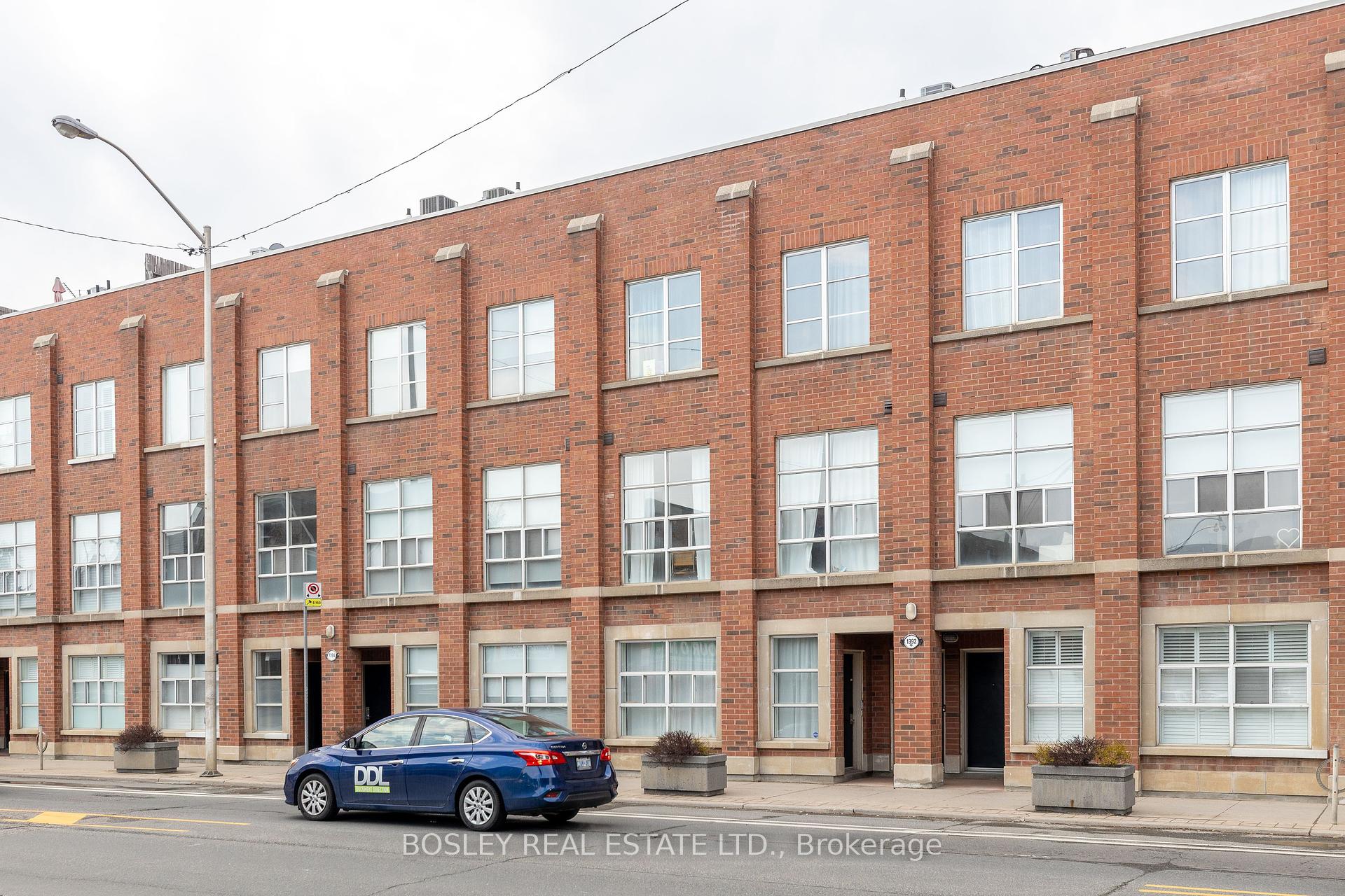 2 Bedrooms Condo at 1392 Bloor,  Toronto For sale
