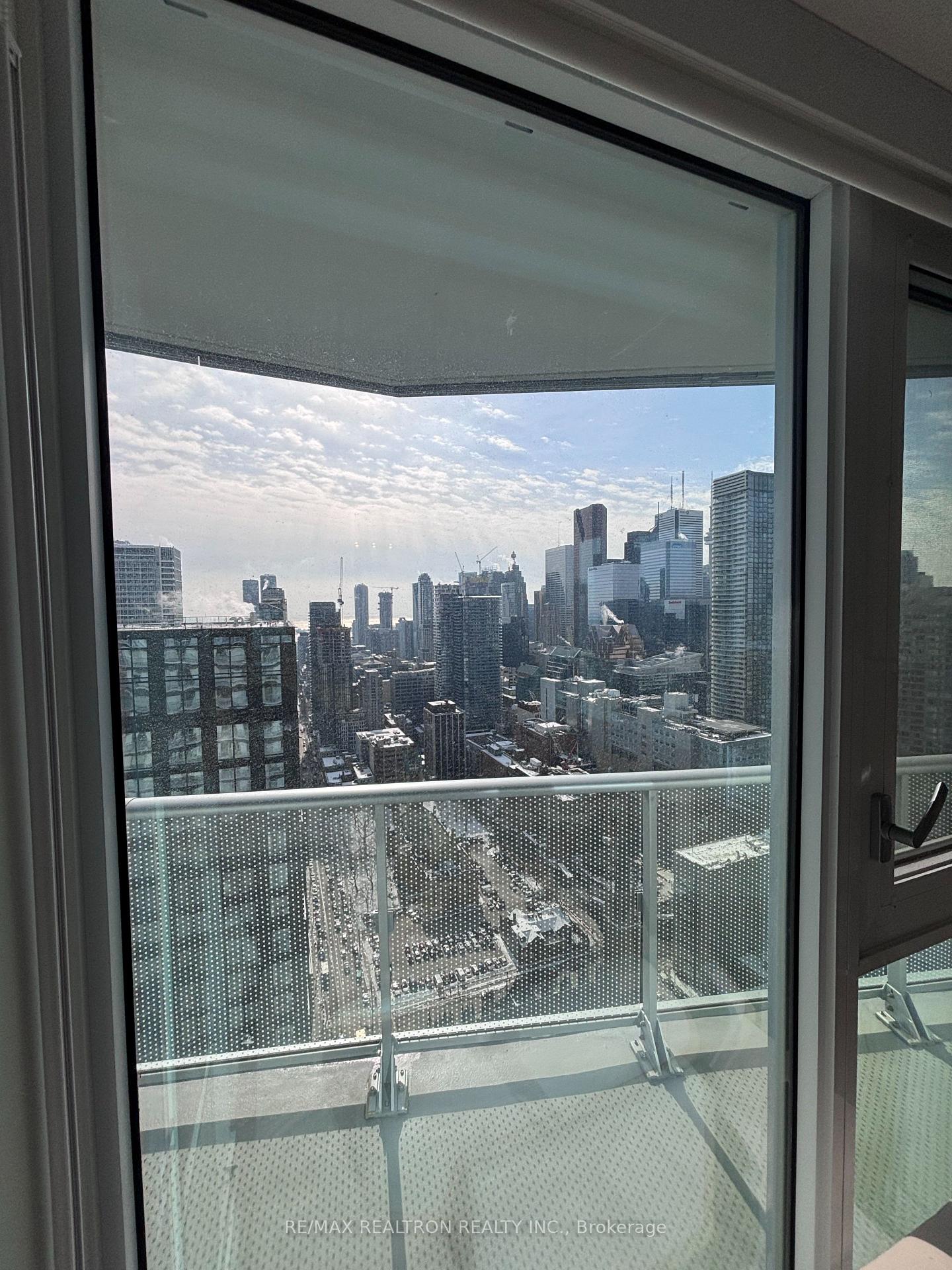 3 Bedrooms Condo at 100 Dalhousie, Toronto For sale