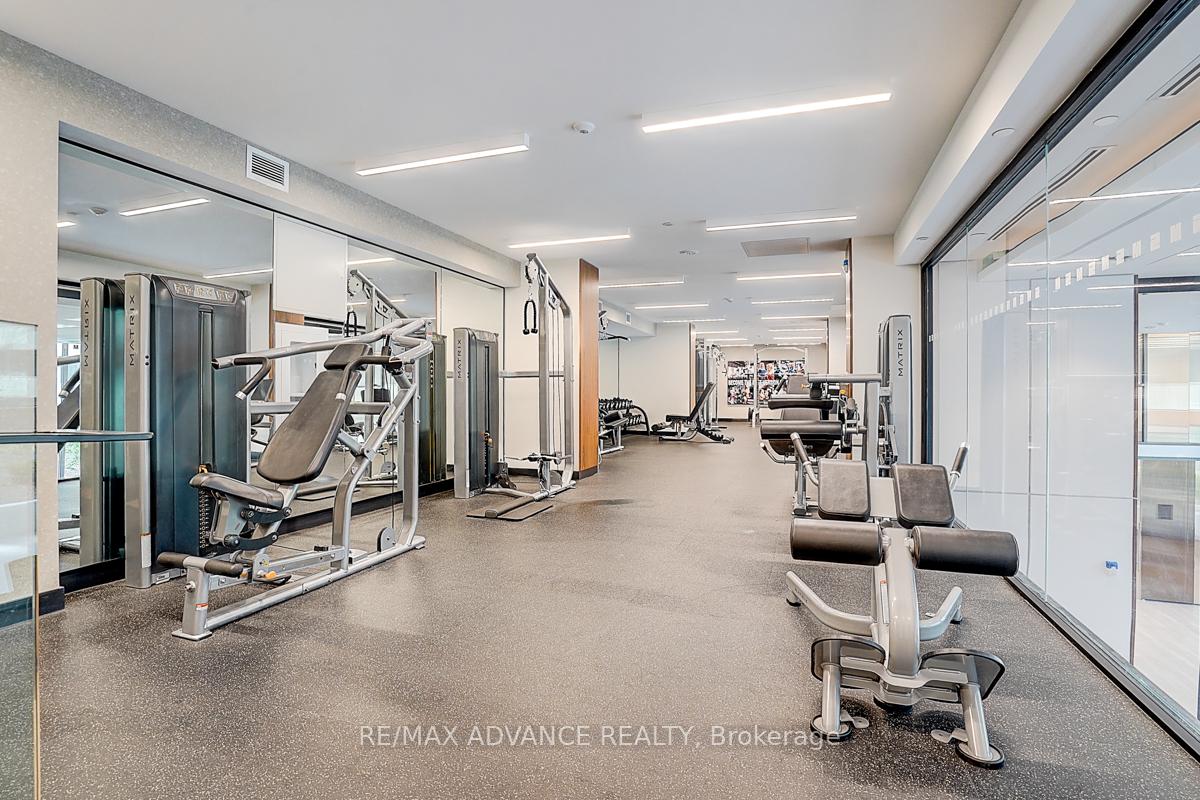 2 Bedrooms Condo at 7 Golden Lion, Toronto For sale