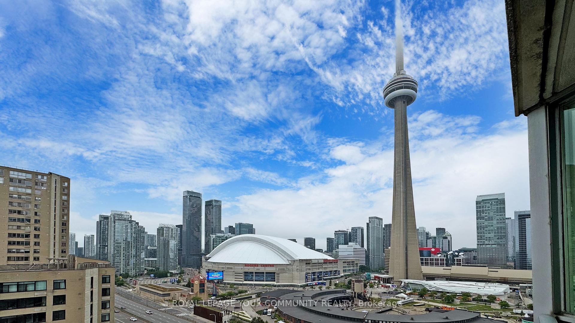 2 Bedrooms Condo at 230 Queens, Toronto For sale