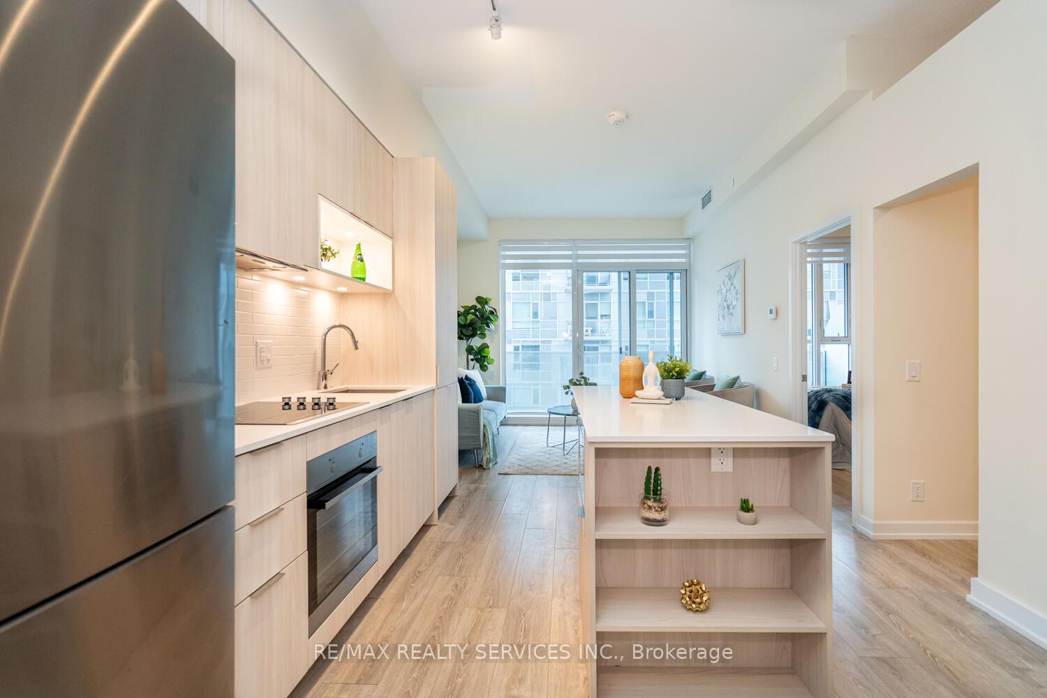 2 Bedrooms Condo at 20 Tubman, Toronto For sale