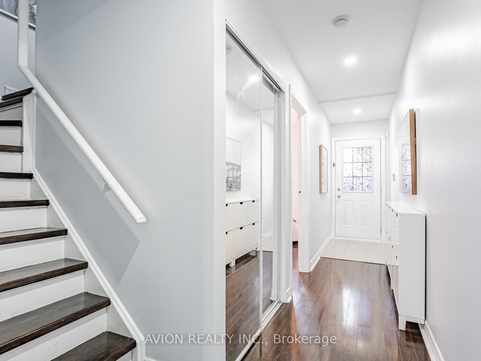 3 Bedrooms Condo at 45 Cedarcroft, Toronto For sale