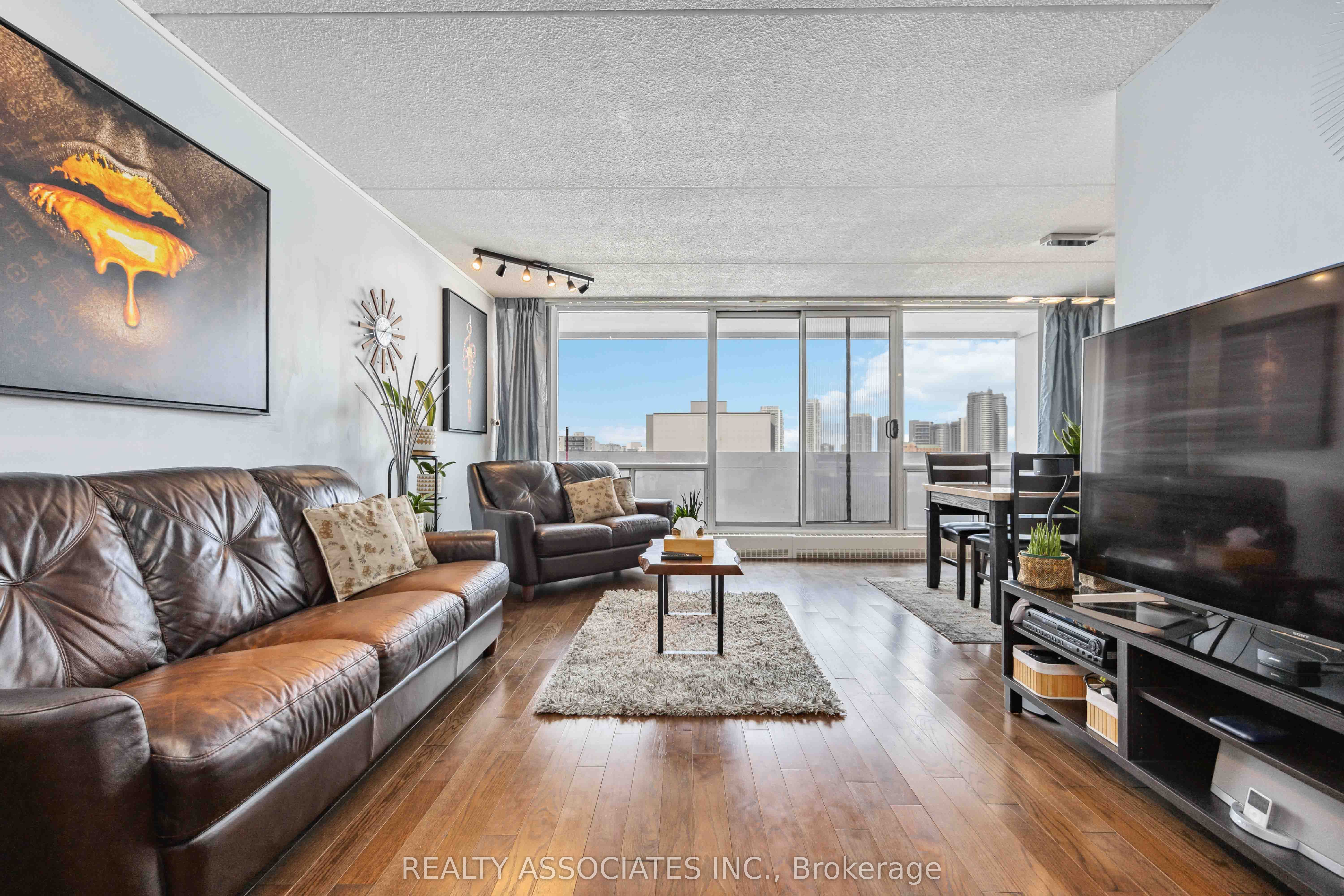 2 Glamorgan Avenue, #1014