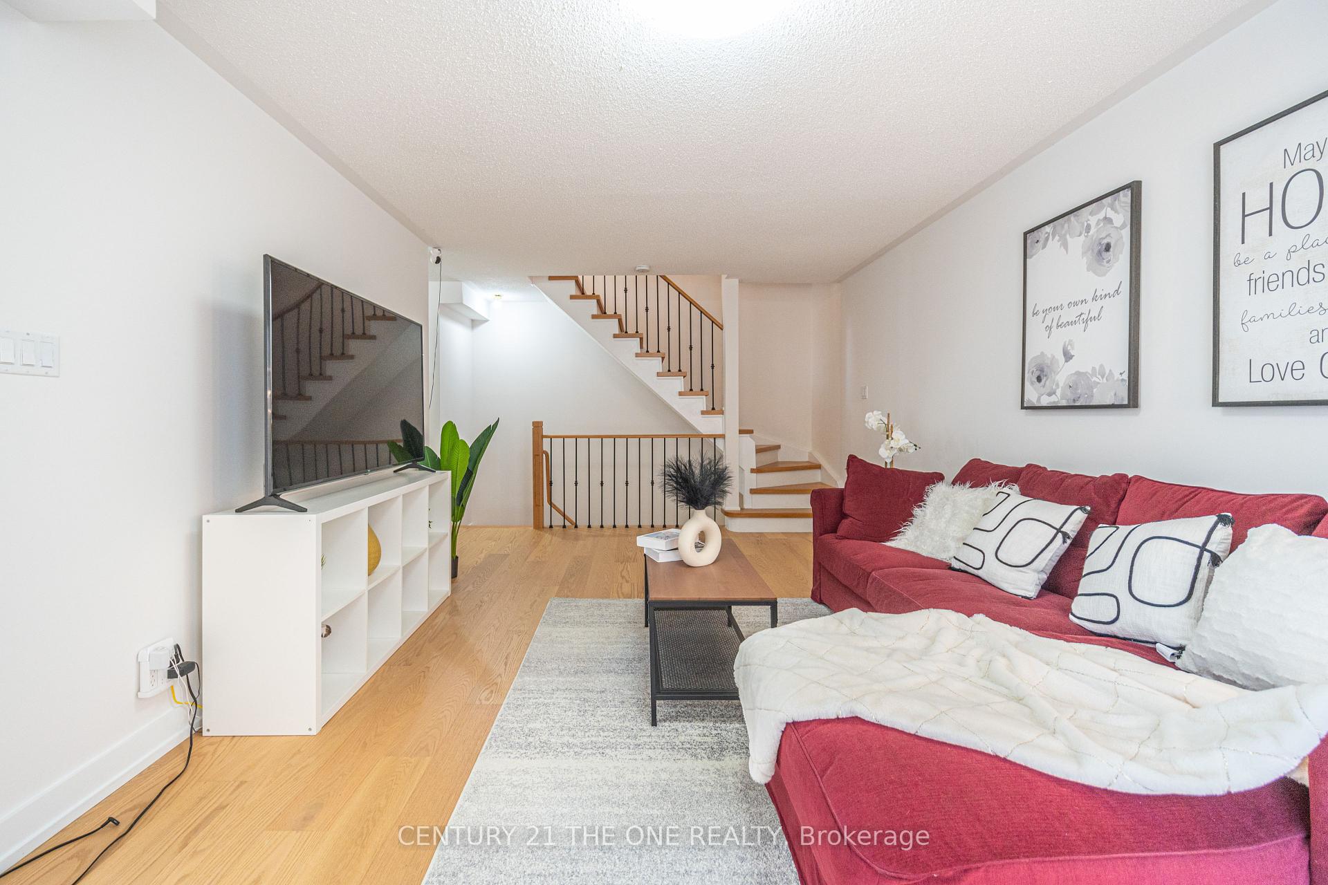 4 Bedrooms Condo at 28 Rosebank, Toronto For sale