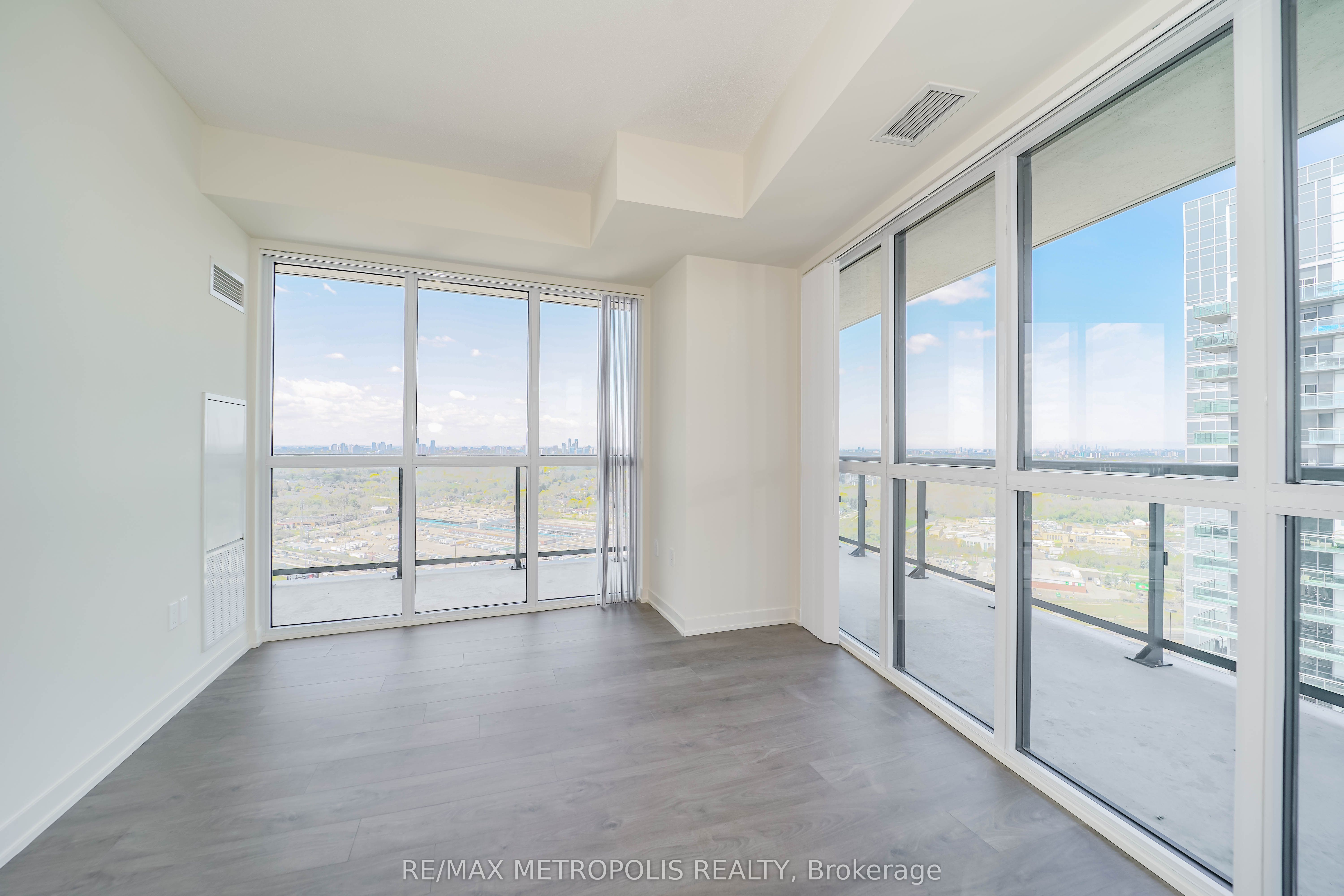38 Annie Craig Drive, #3611
