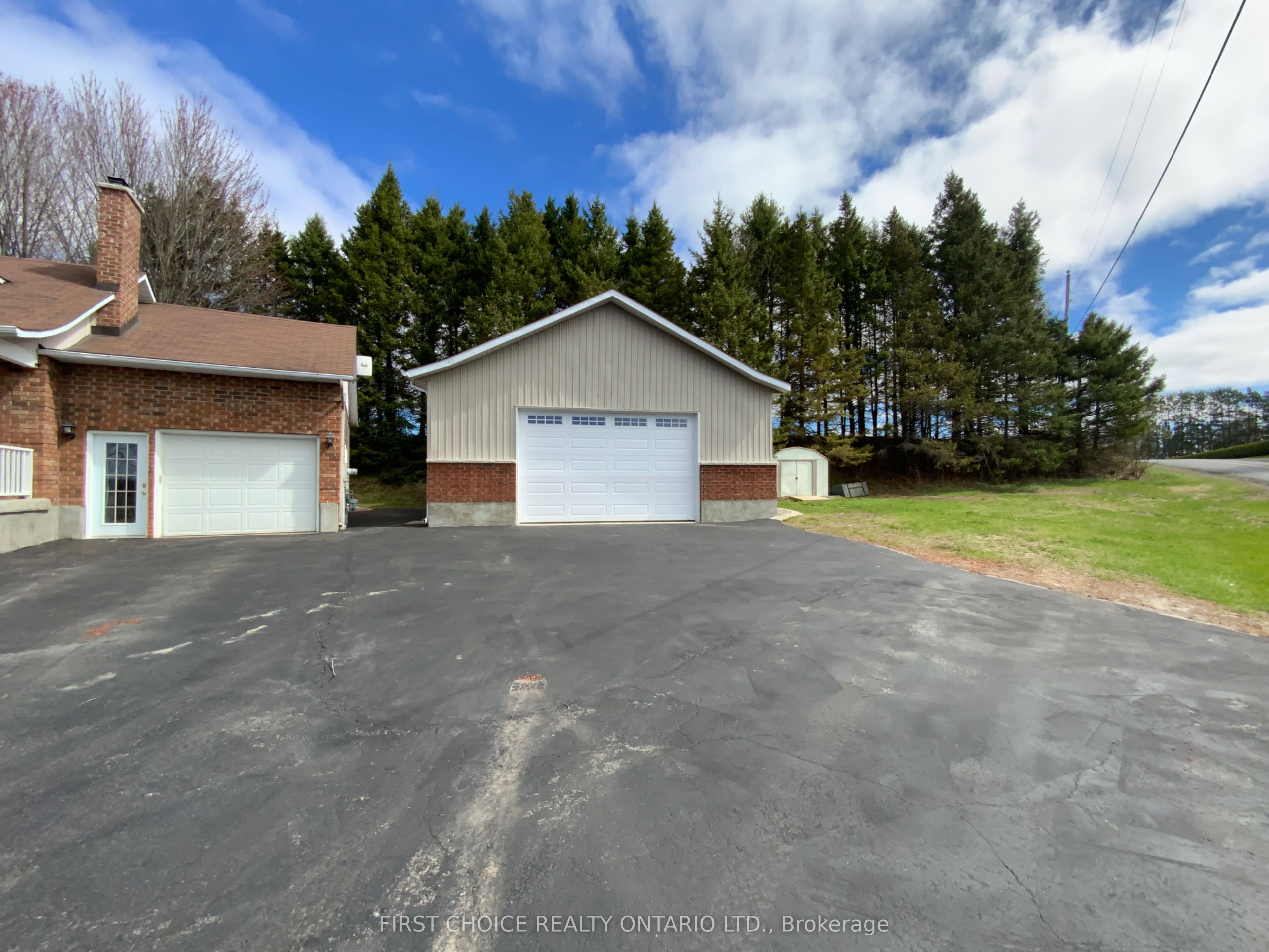 1211 Lacroix Road