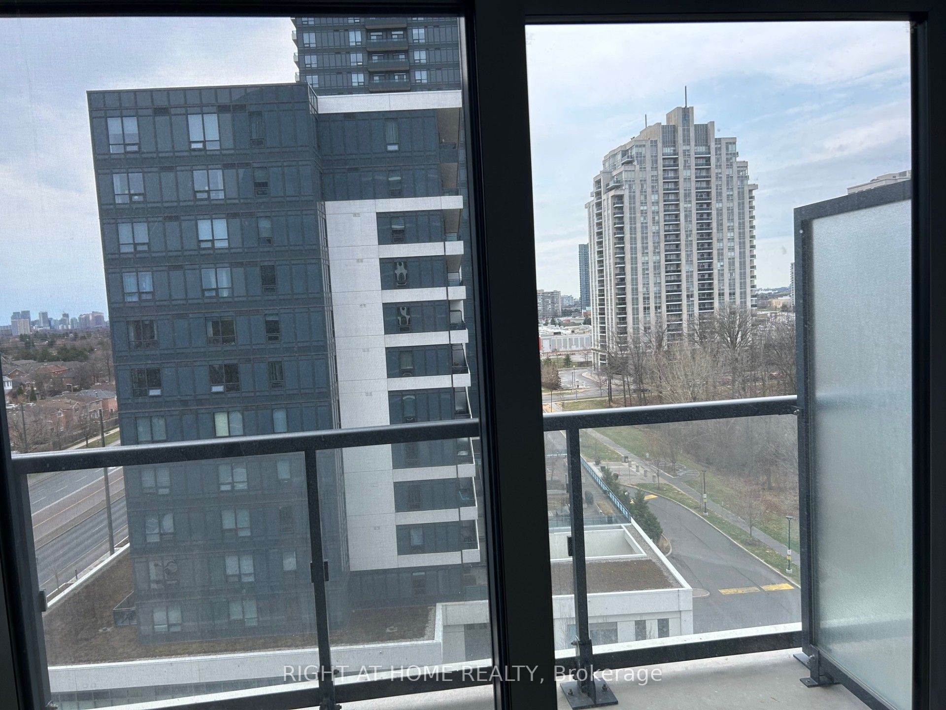 7950 Bathurst Street, #919