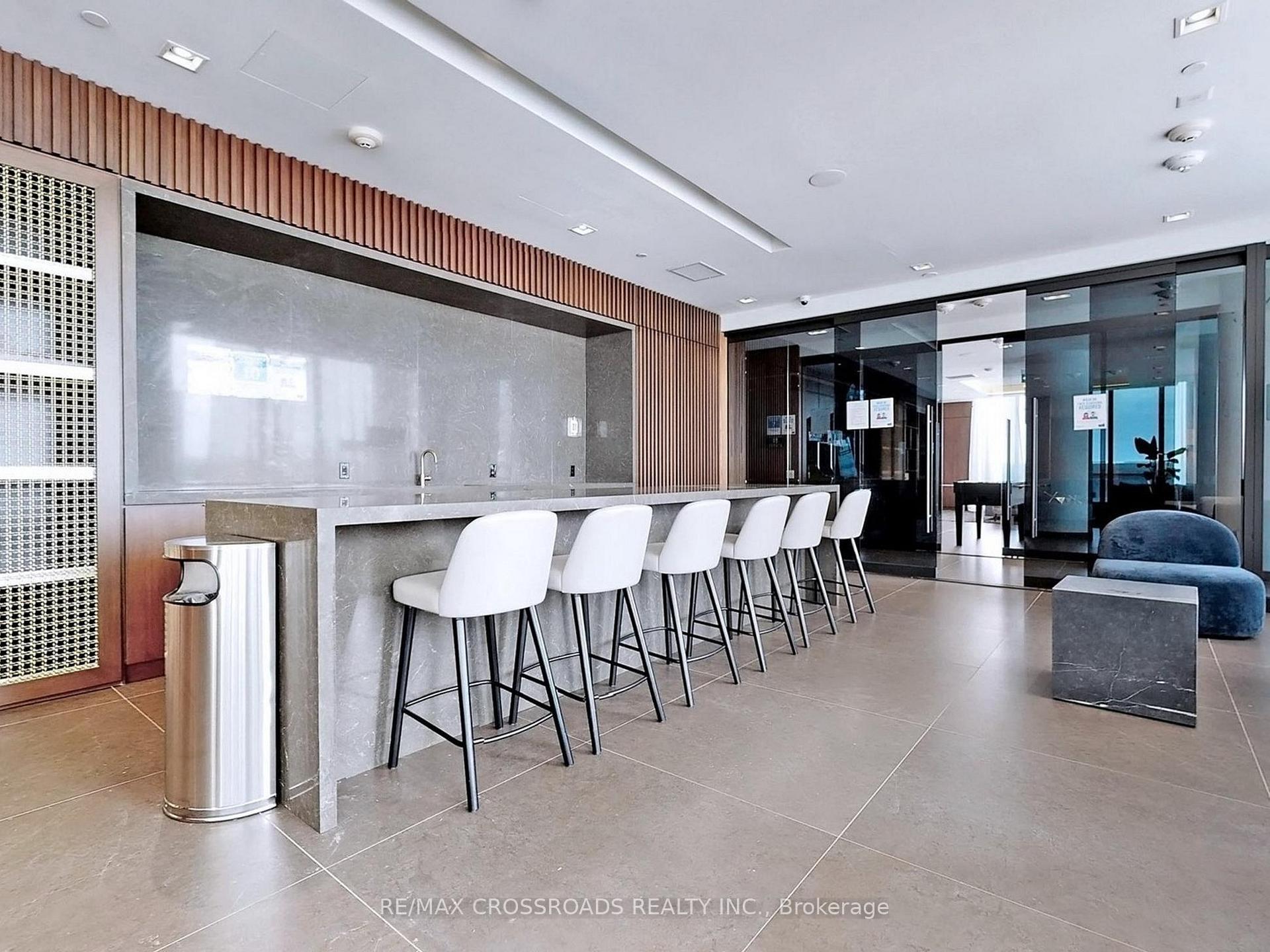 1 Bedroom Condo at 950 Portage, Vaughan For sale
