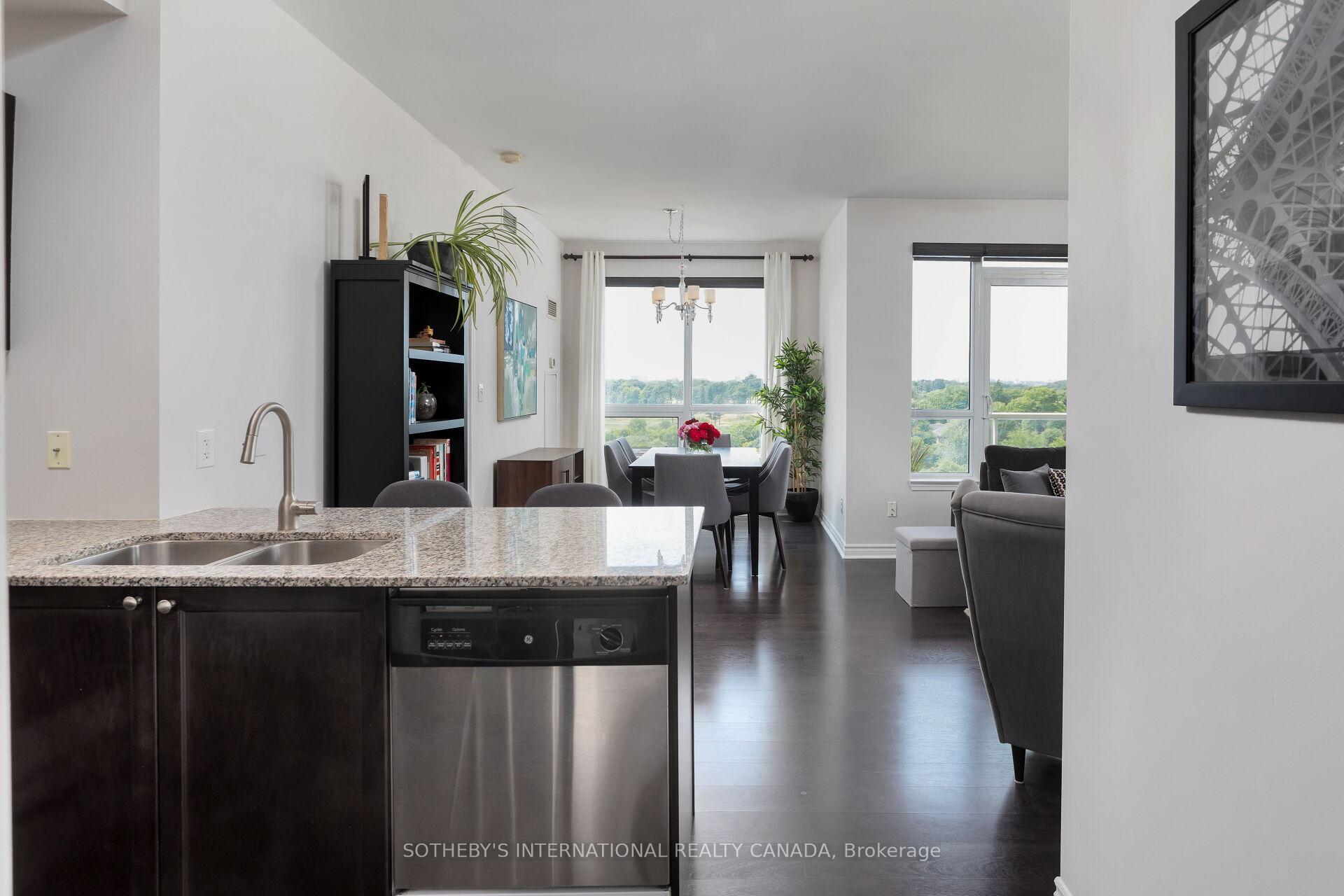 2 Bedrooms Condo at 3865 Lake Shore, Toronto For sale
