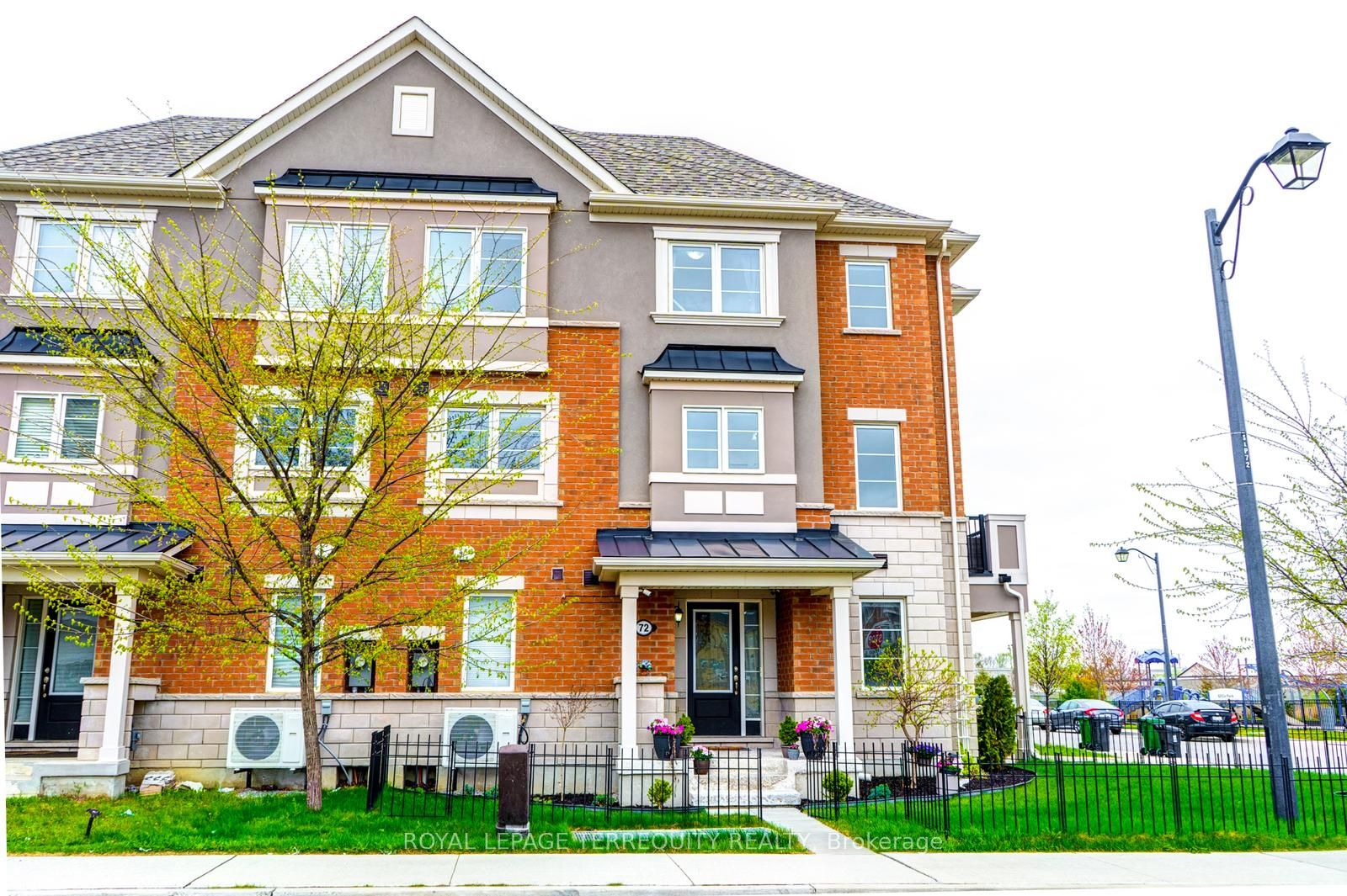 72 Fusilier Drive