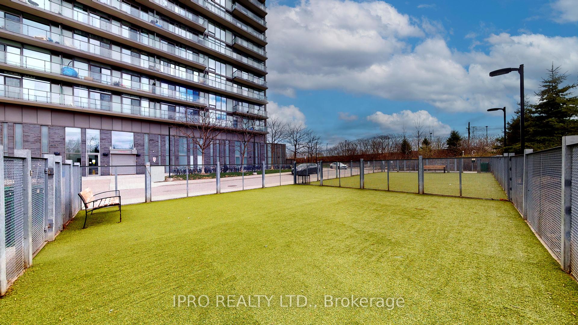 3 Bedrooms Condo at 103 The Queensway, Toronto For sale