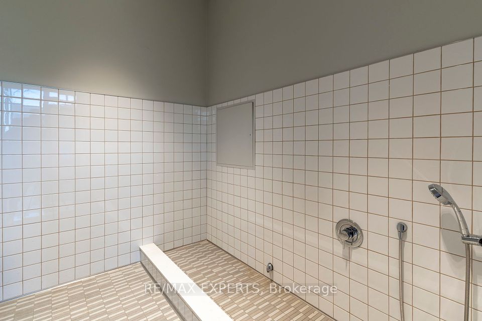 https://trreb-image.ampre.ca/-RW05W-lygpItuPNj8GW0skChD5gdaUIjiTBJAjxmRY/rs:fit:960:960/wm:.5:so:0:50:.4/wmsh:10/wmt:PHNwYW4gZm9yZWdyb3VuZD0nd2hpdGUnIGZvbnQ9JzY4Jz5SRS9NQVggRVhQRVJUUywgQnJva2VyYWdlPC9zcGFuPg/L3RycmViL2xpc3RpbmdzLzQwLzk2LzMxLzg2L3AvYjkyZWRhZjYtZTVkZC00ZGU3LTgzNTgtZDEwMDc4ZGM0ZjQxLmpwZw.jpg
