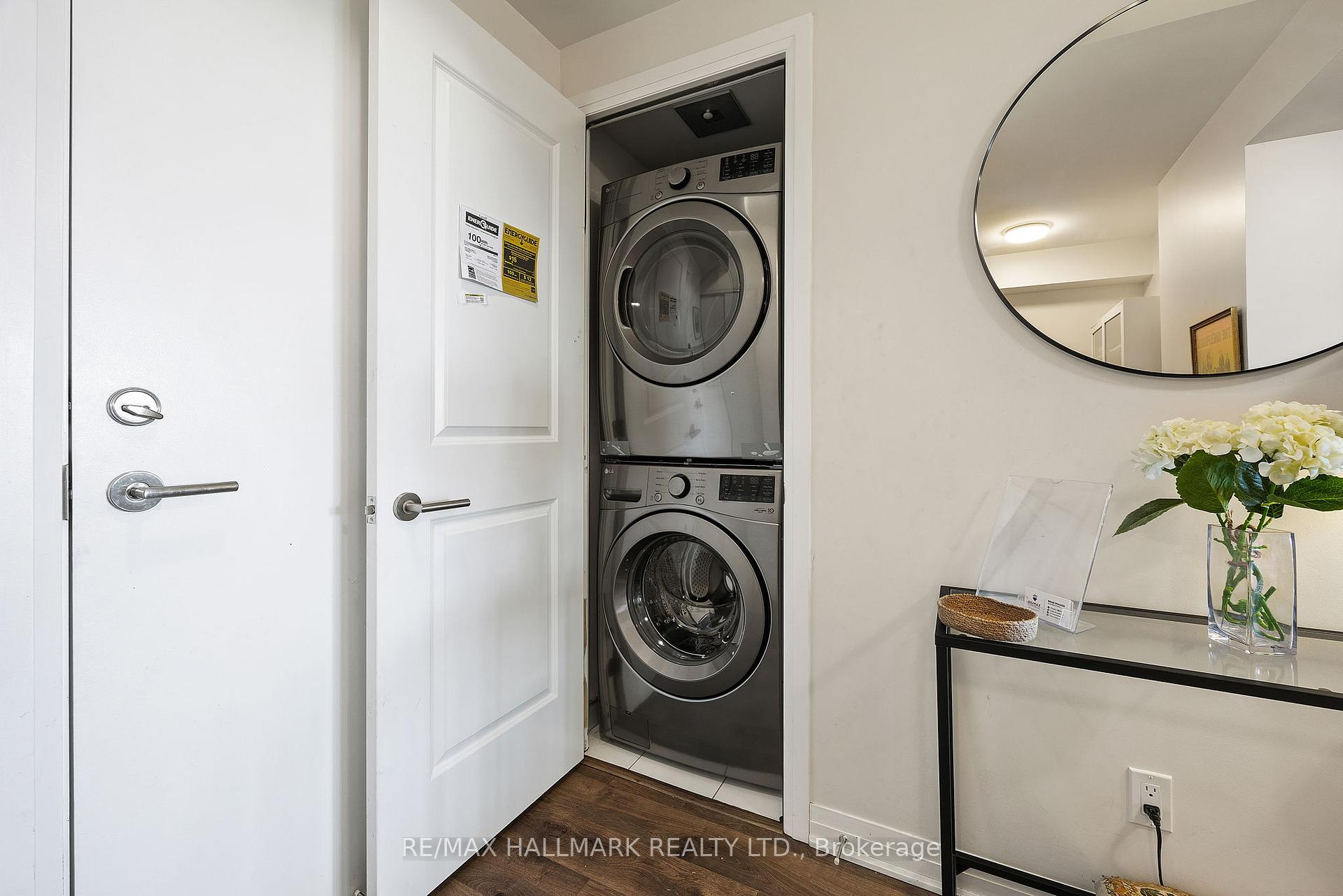 3 Bedrooms Condo at 1630 Queen, Toronto For sale