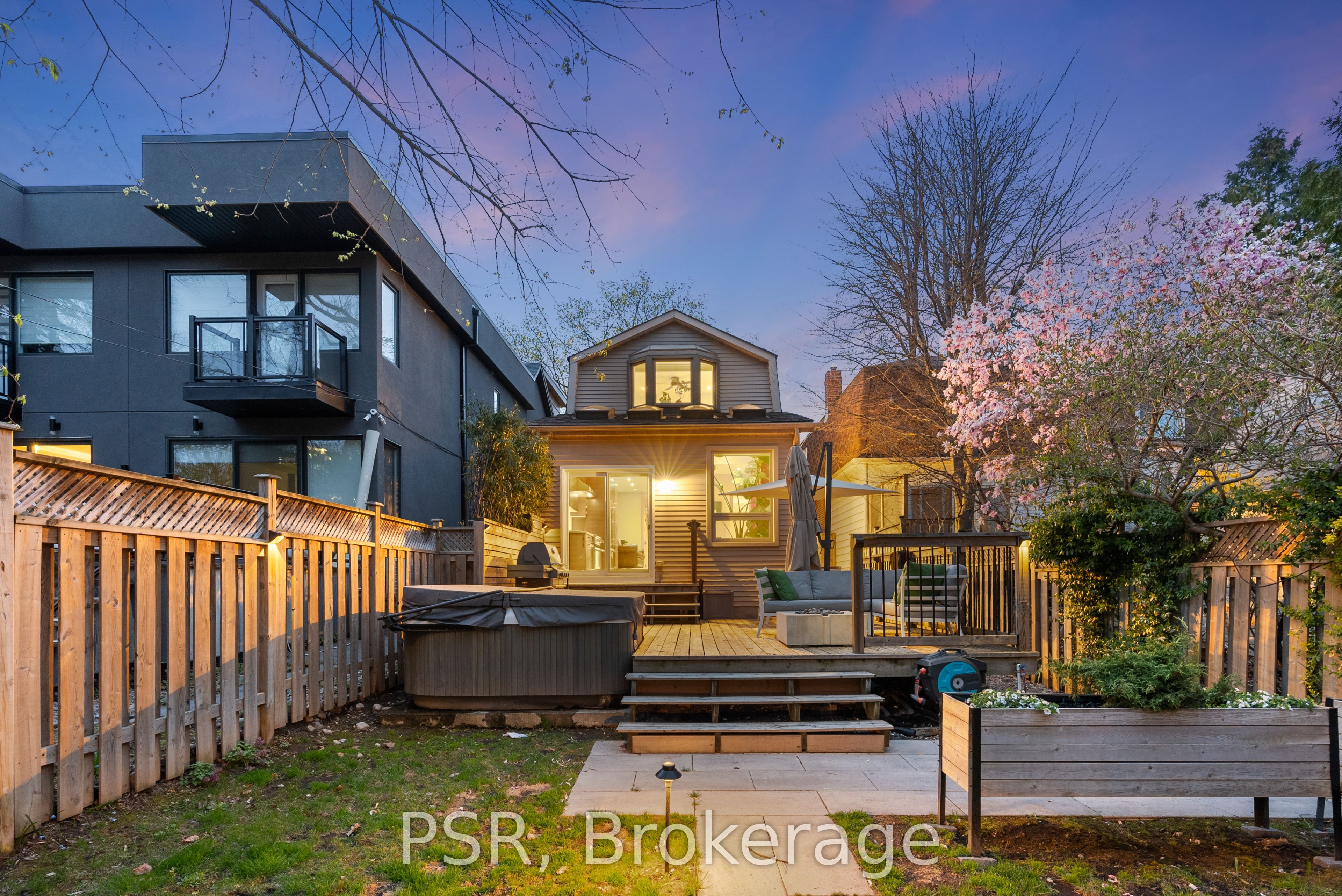 343 Balliol Street, Toronto, ON M4S 1E1