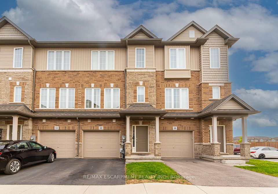52 AQUARIUS Crescent