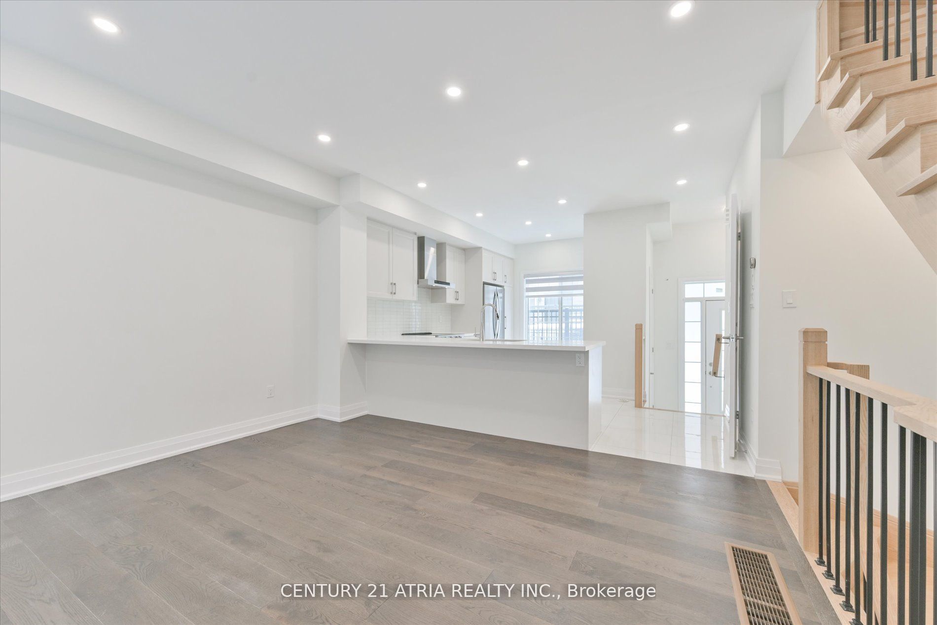 106 Clippers Crescent