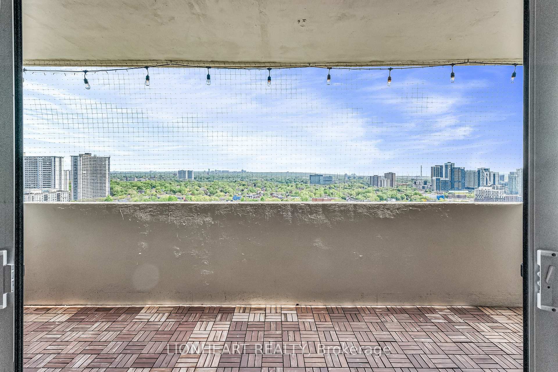 Condo at 40 Homewood, Toronto For sale