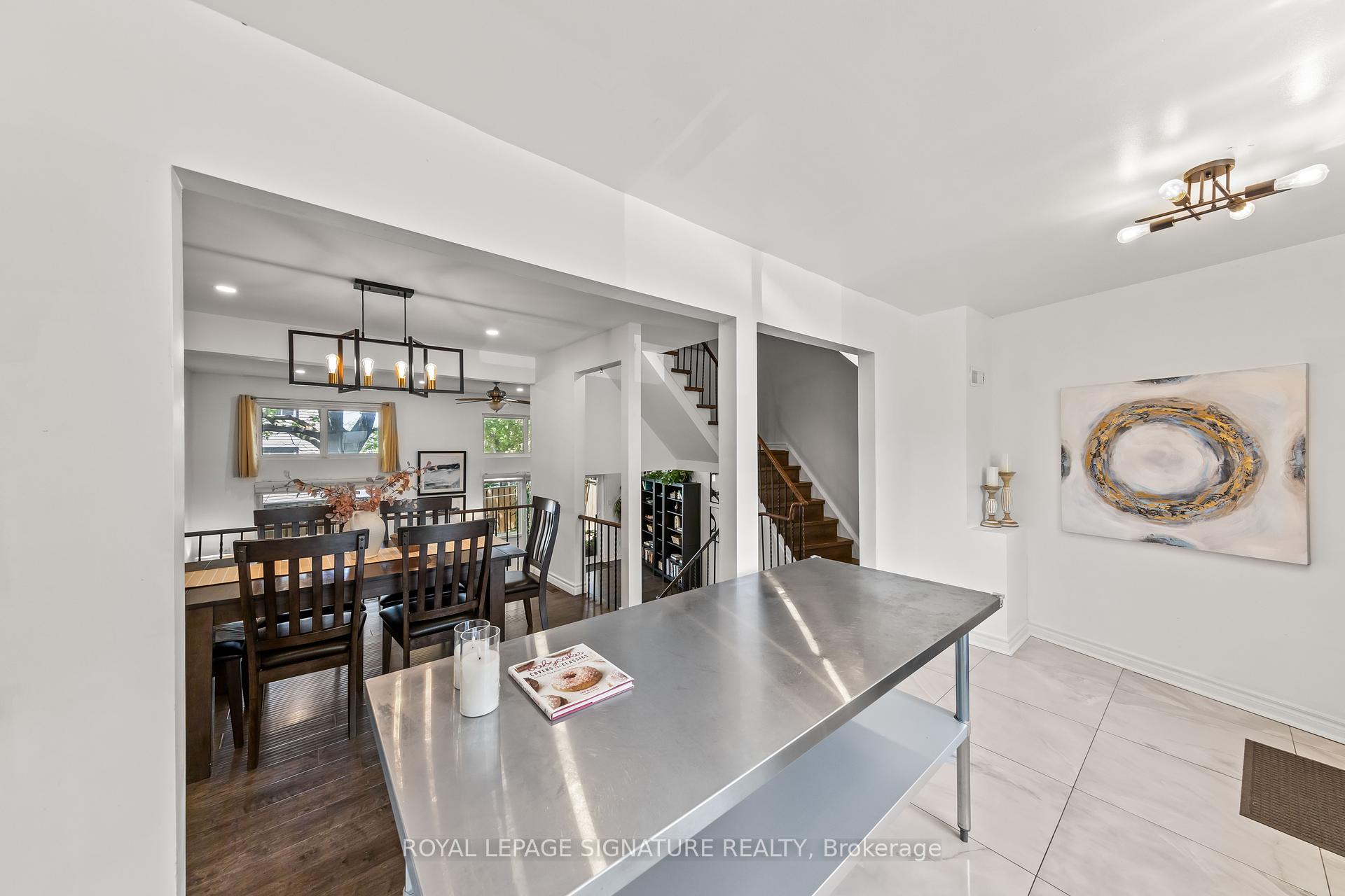 4 Bedrooms Condo at 109 Jenny Wrenway, Toronto For sale