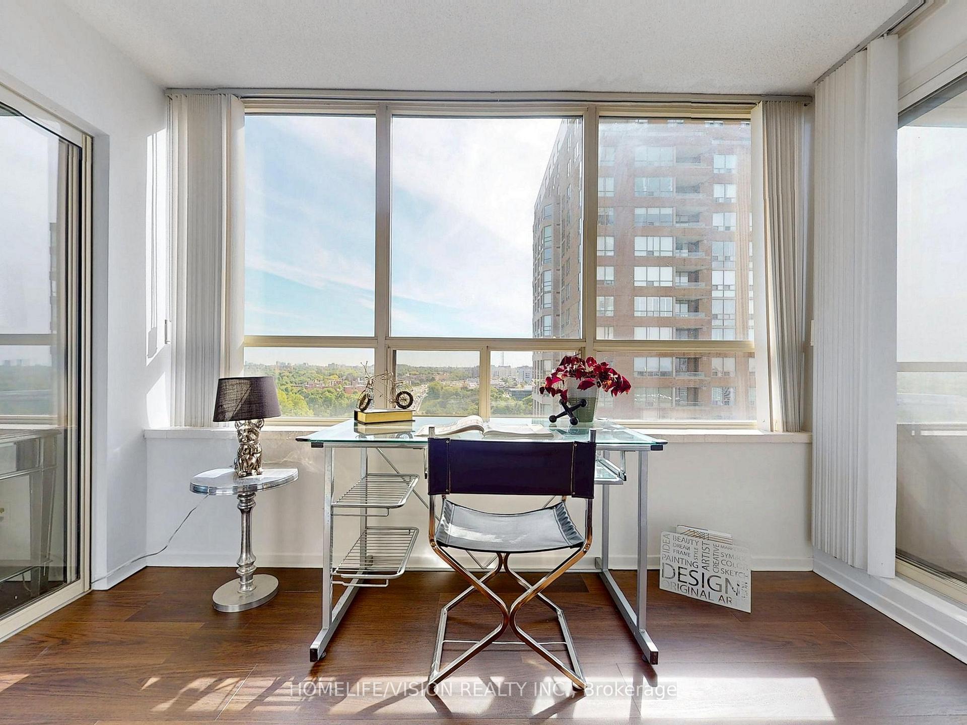 3 Bedrooms Condo at 205 Wynford, Toronto For sale