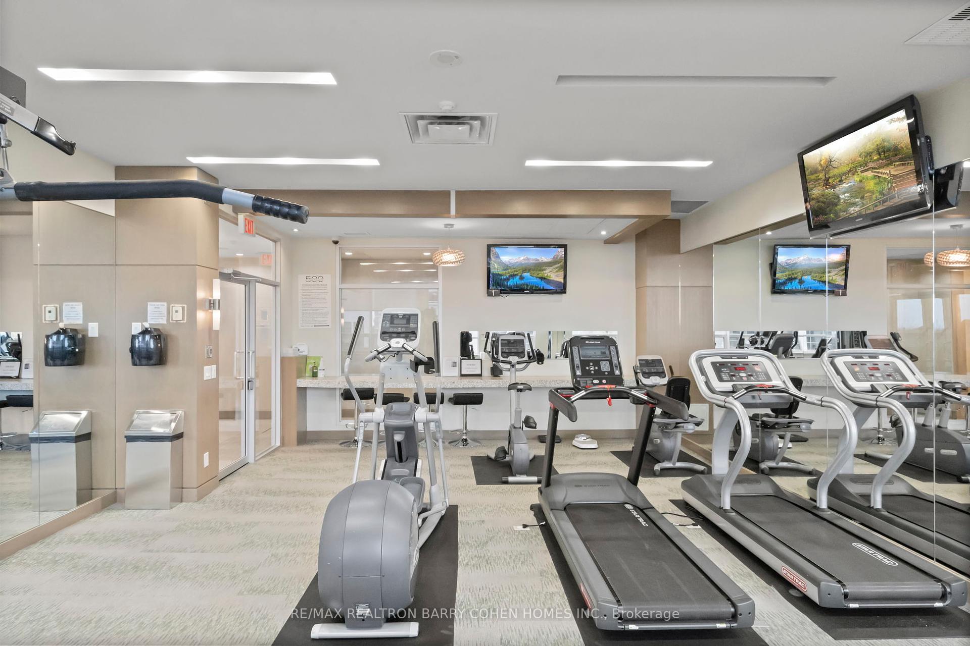 2 Bedrooms Condo at 500 St Clair, Toronto For sale