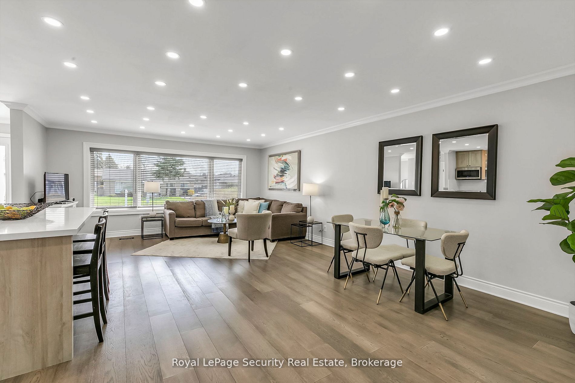 245 Avondale Boulevard, Brampton, ON L6T 1J3