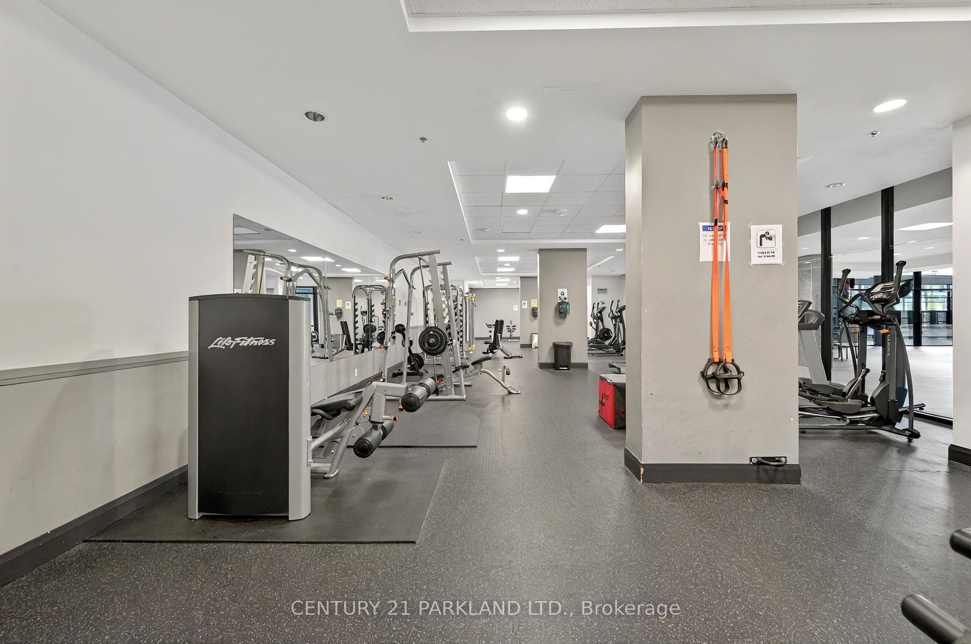2 Bedrooms Condo at 2900 Highway 7, Vaughan For sale