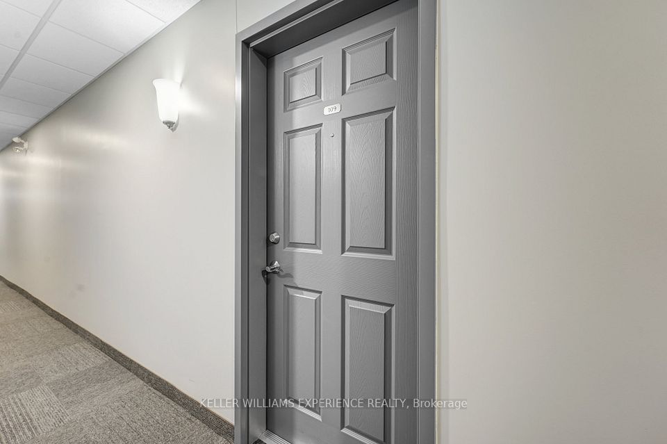 #109 - 500 Mapleview Drive, Barrie, ON L4N 6C3