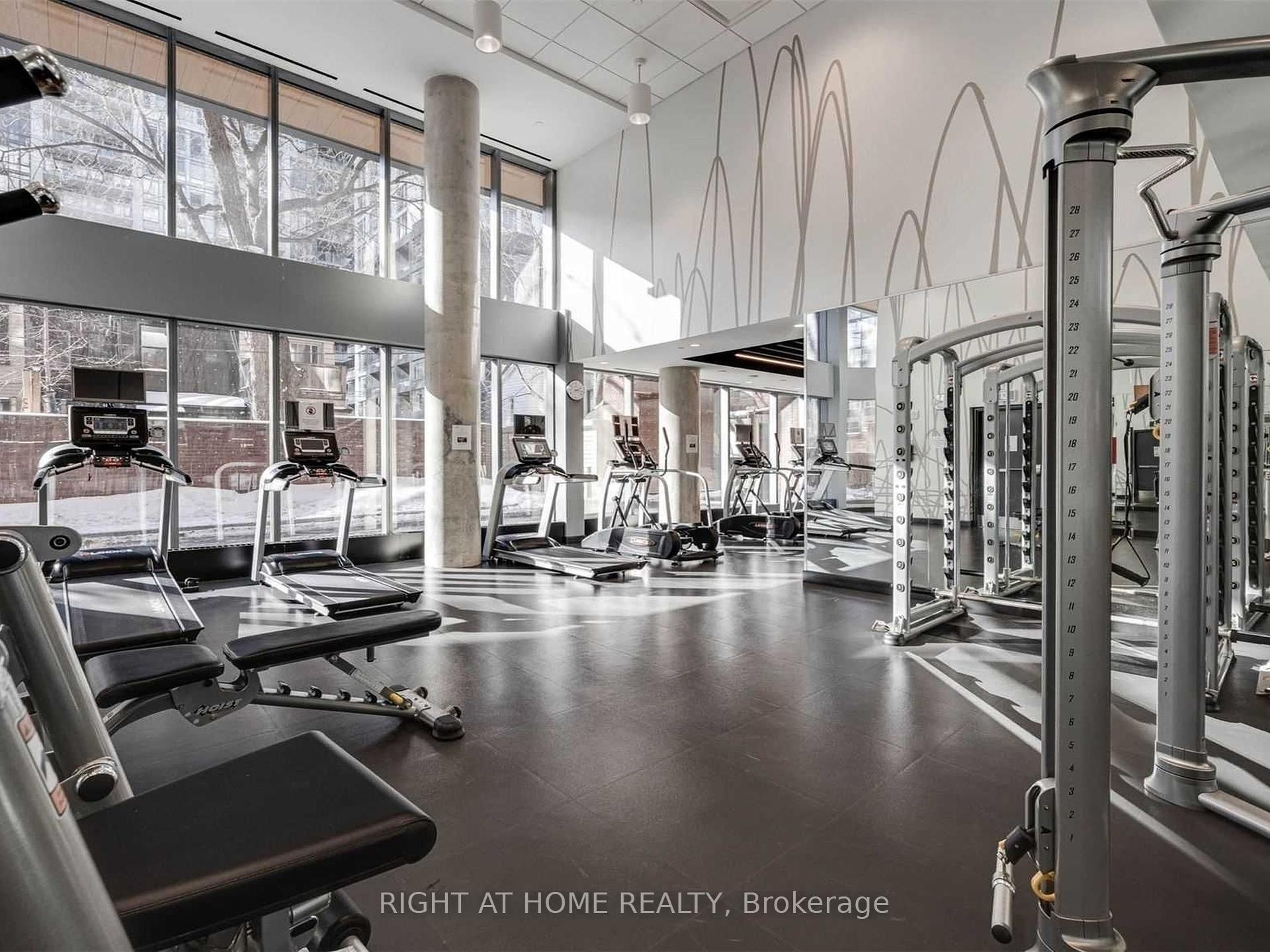 2 Bedrooms Condo at 501 Adelaide, Toronto For sale