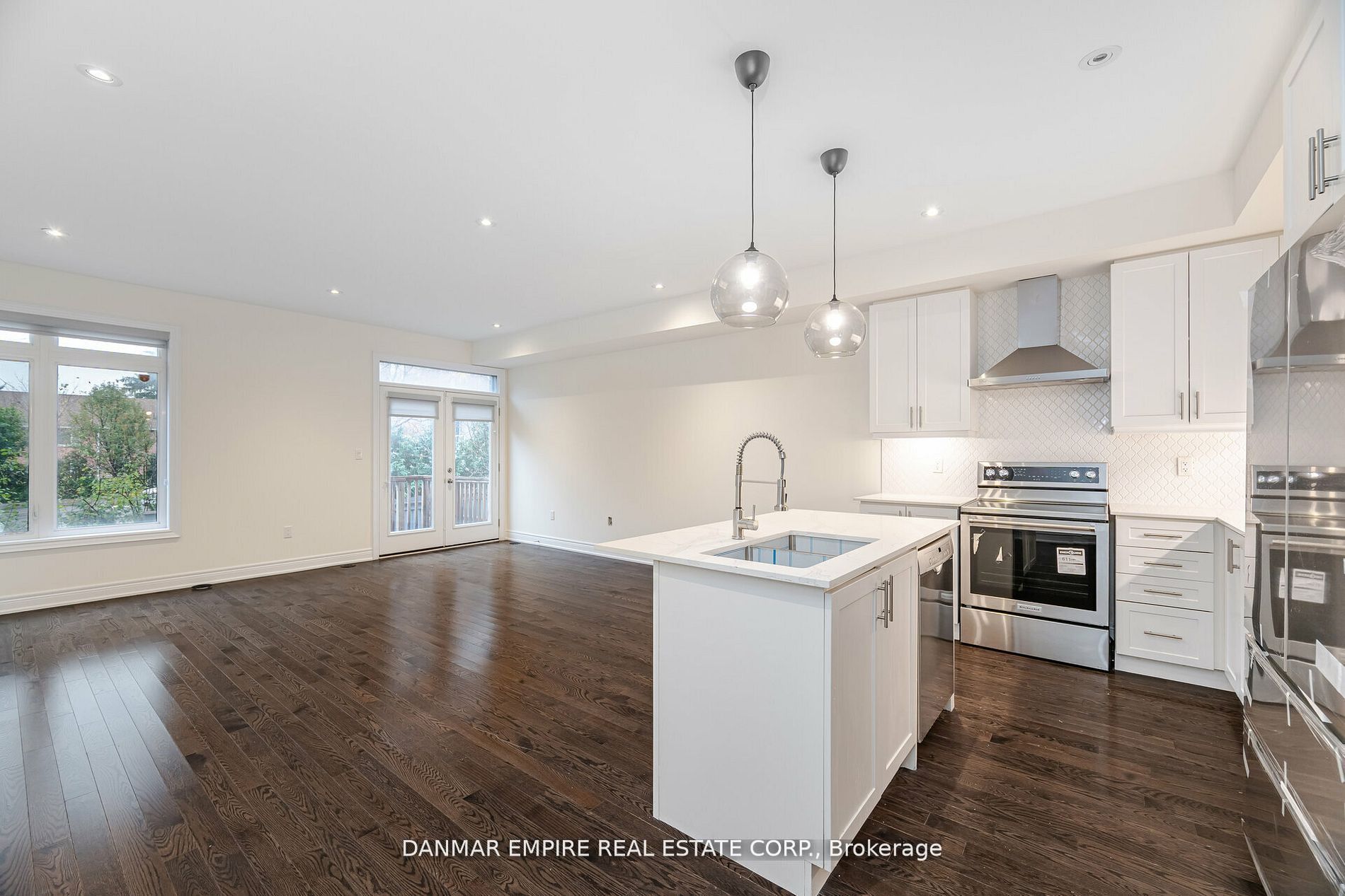 11 Hiawatha Court