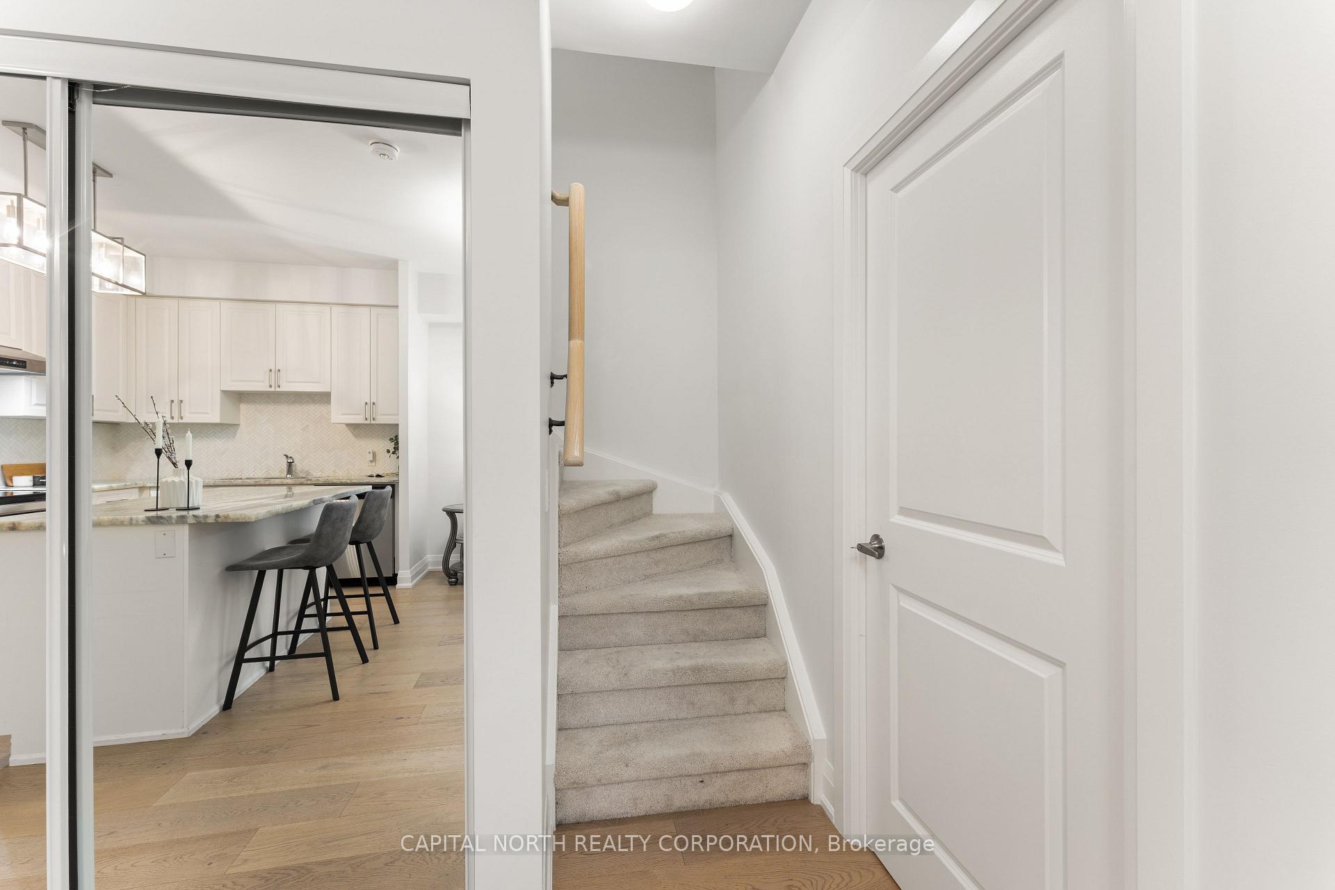 3 Bedrooms Condo at 5289 Highway 7, Vaughan For sale