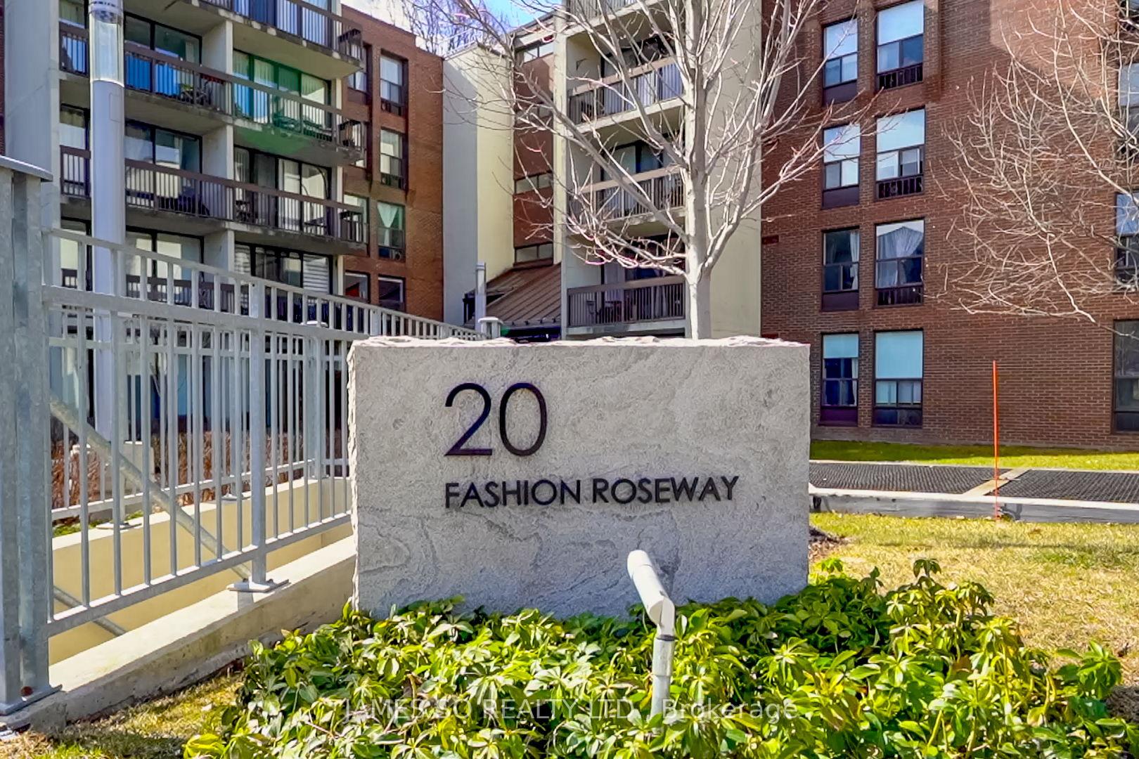 3 Bedrooms Condo at 20 Fashion Roseway,  Toronto For sale